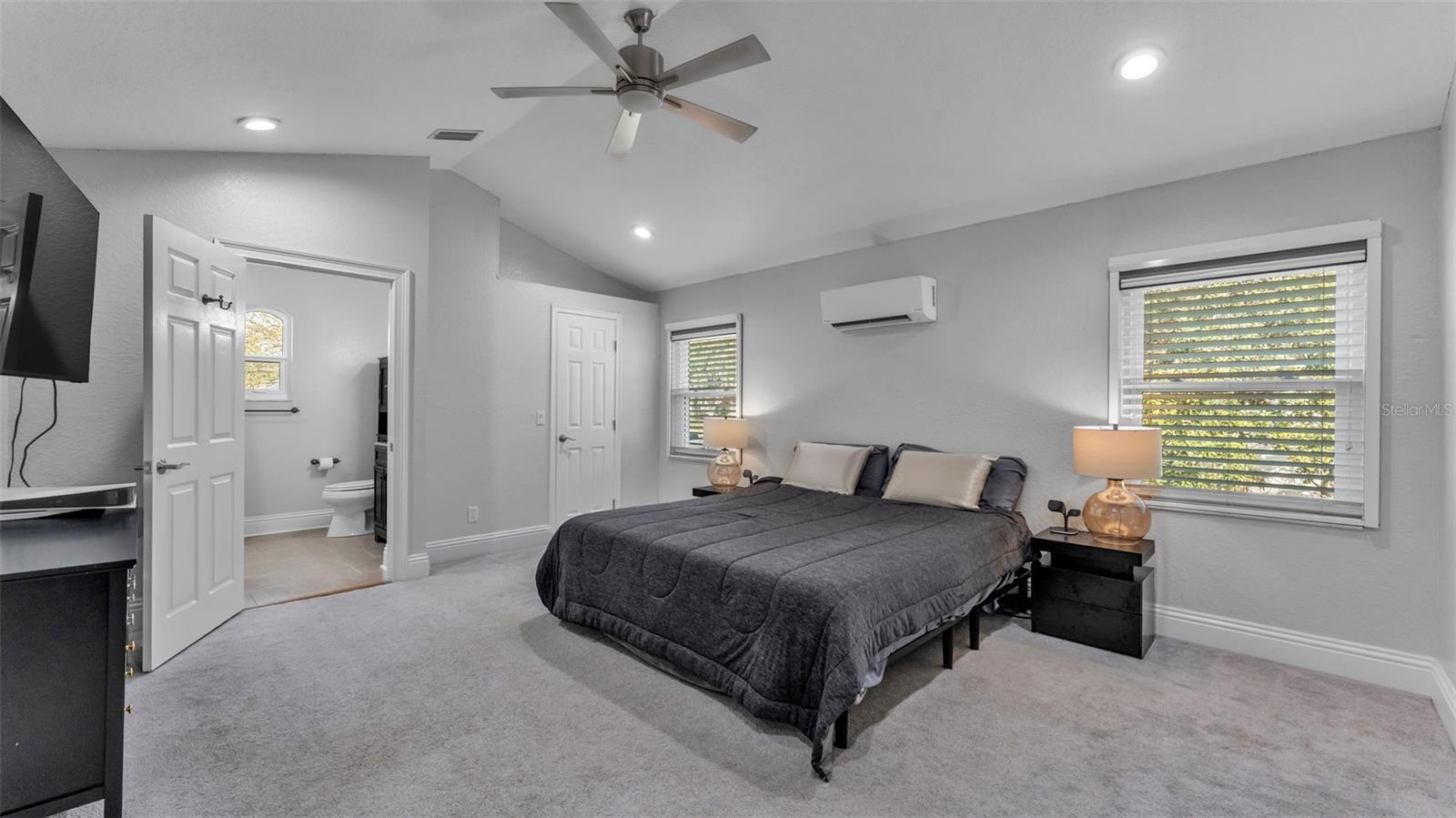 VAN FLEET ESTATES - Residential Lease