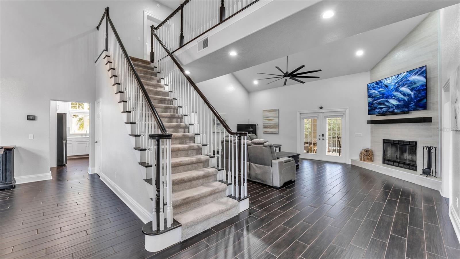 VAN FLEET ESTATES - Residential Lease