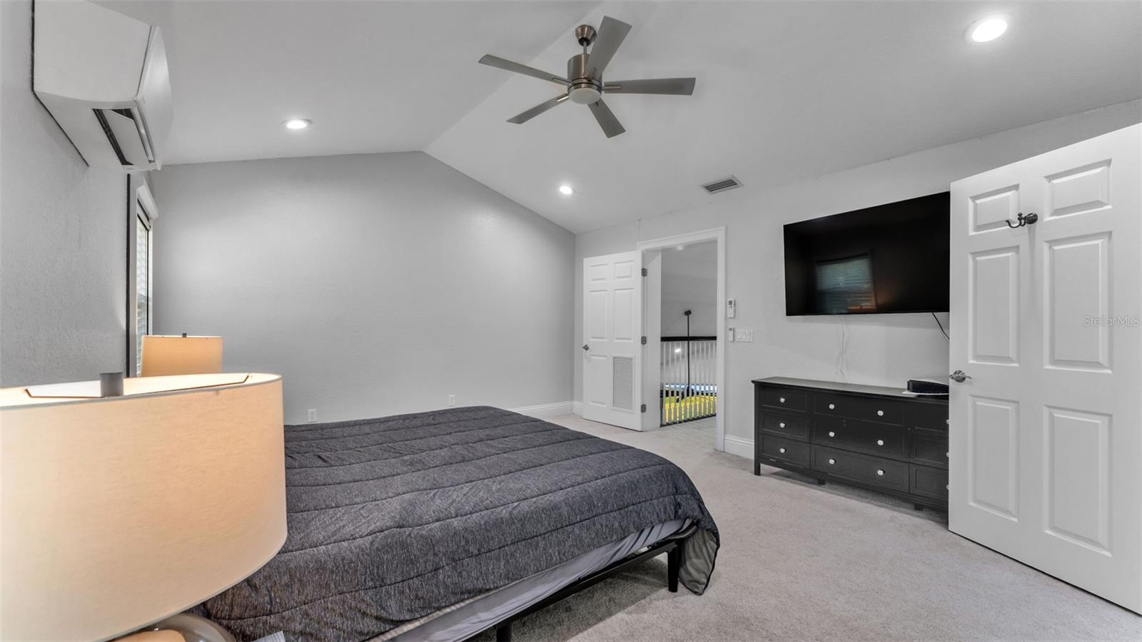 VAN FLEET ESTATES - Residential Lease
