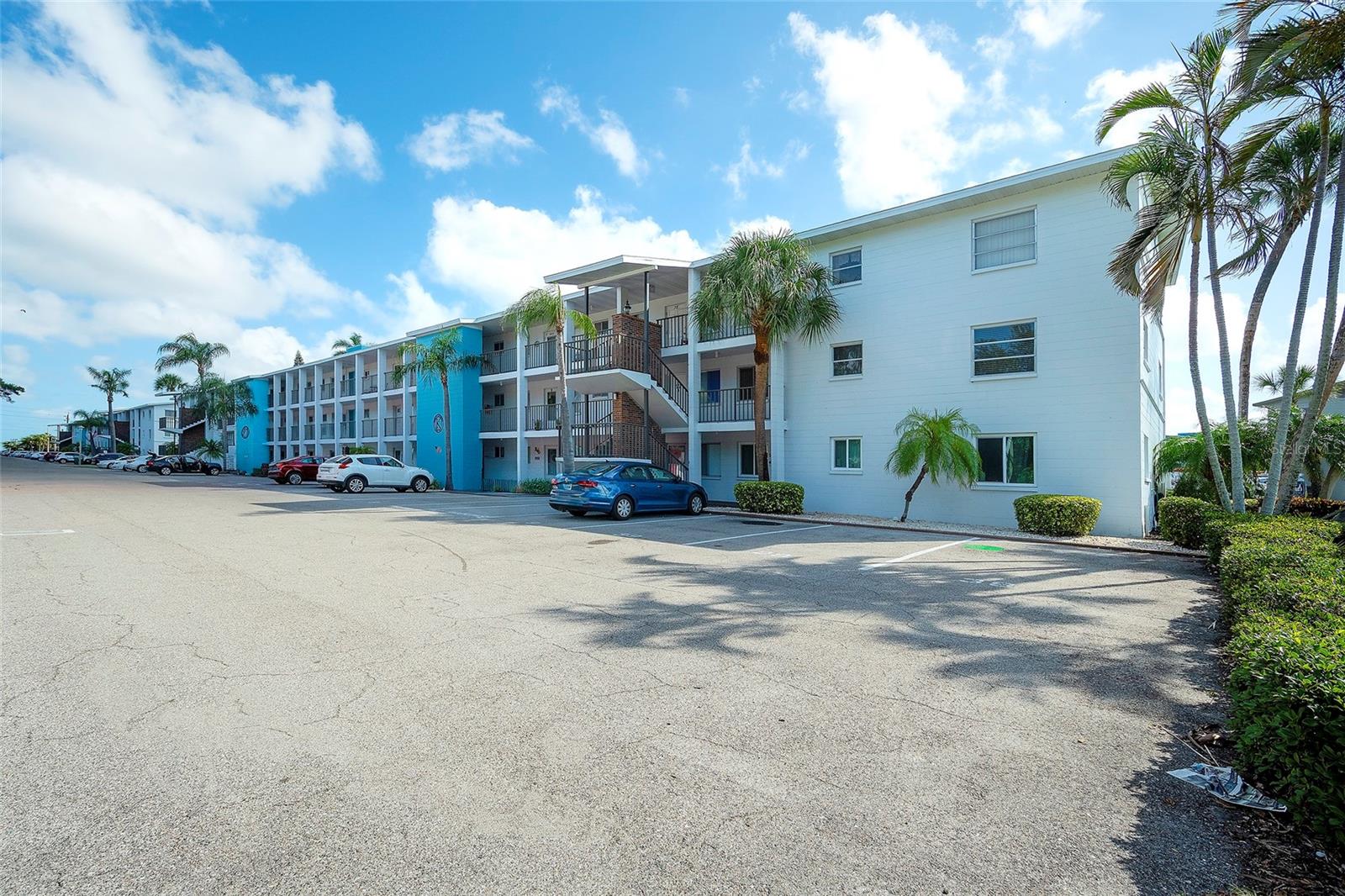 THE FOURTH BAYSHORE - Residential