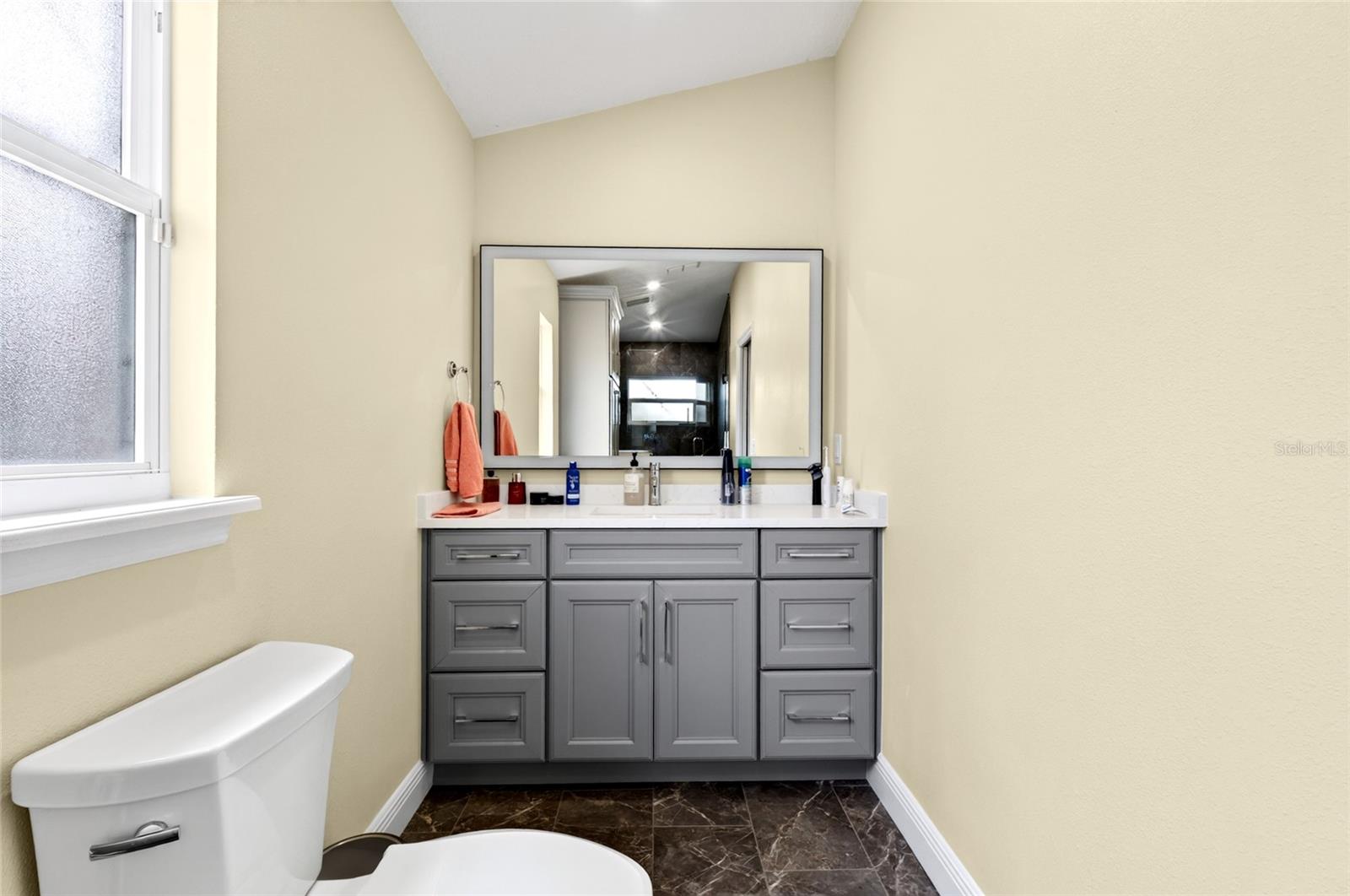 WATERVIEW TOWNHOMES SEC 3 - Residential