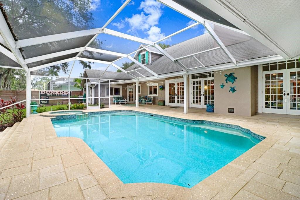 STIRLING HEIGHTS - Residential