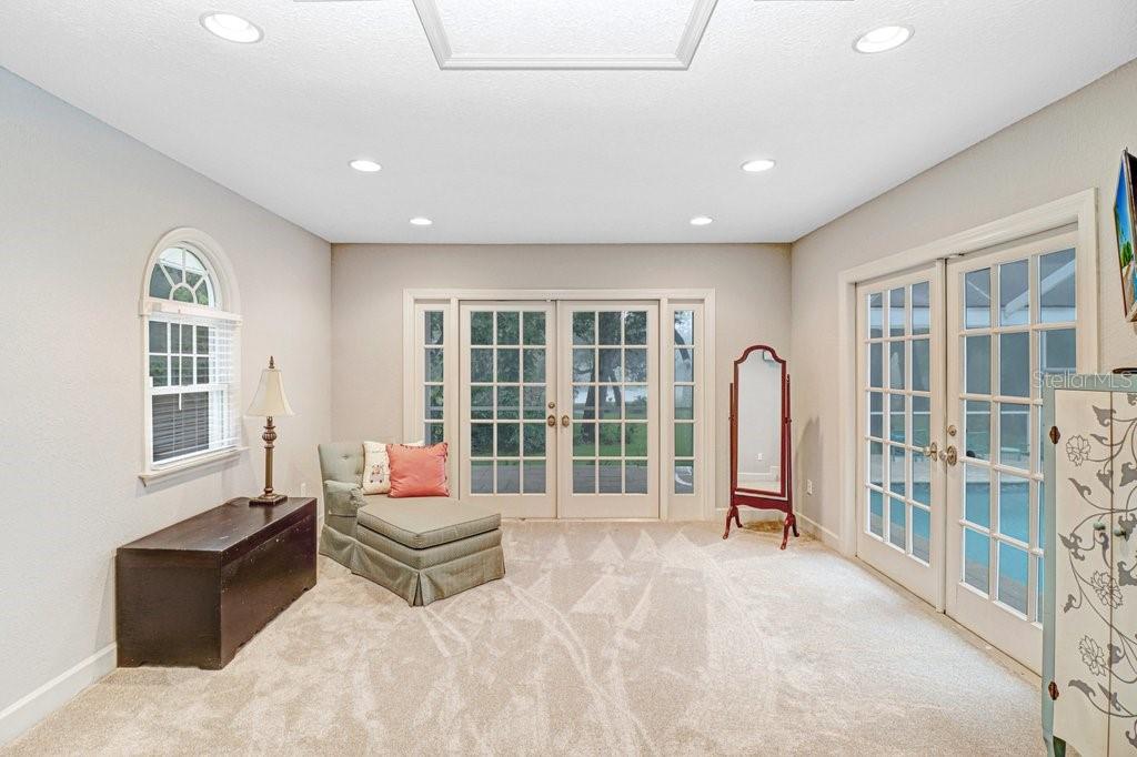 STIRLING HEIGHTS - Residential