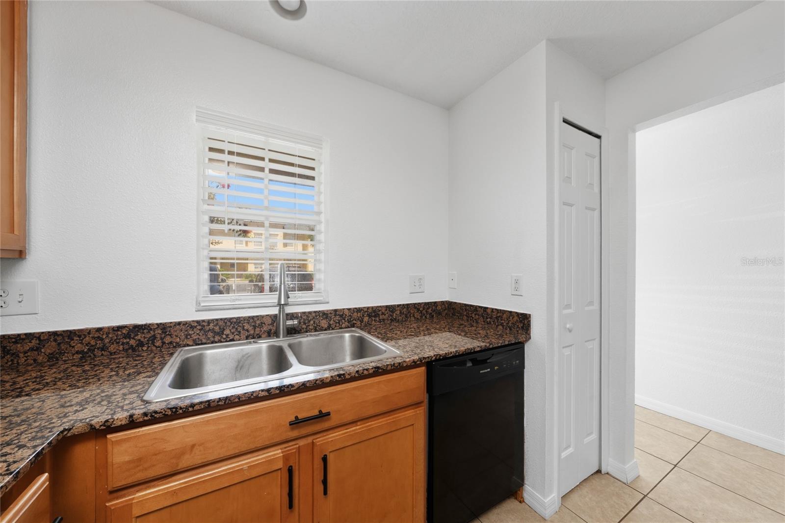 COBBLESTONE LANDING TWNHMS CONDO - Residential