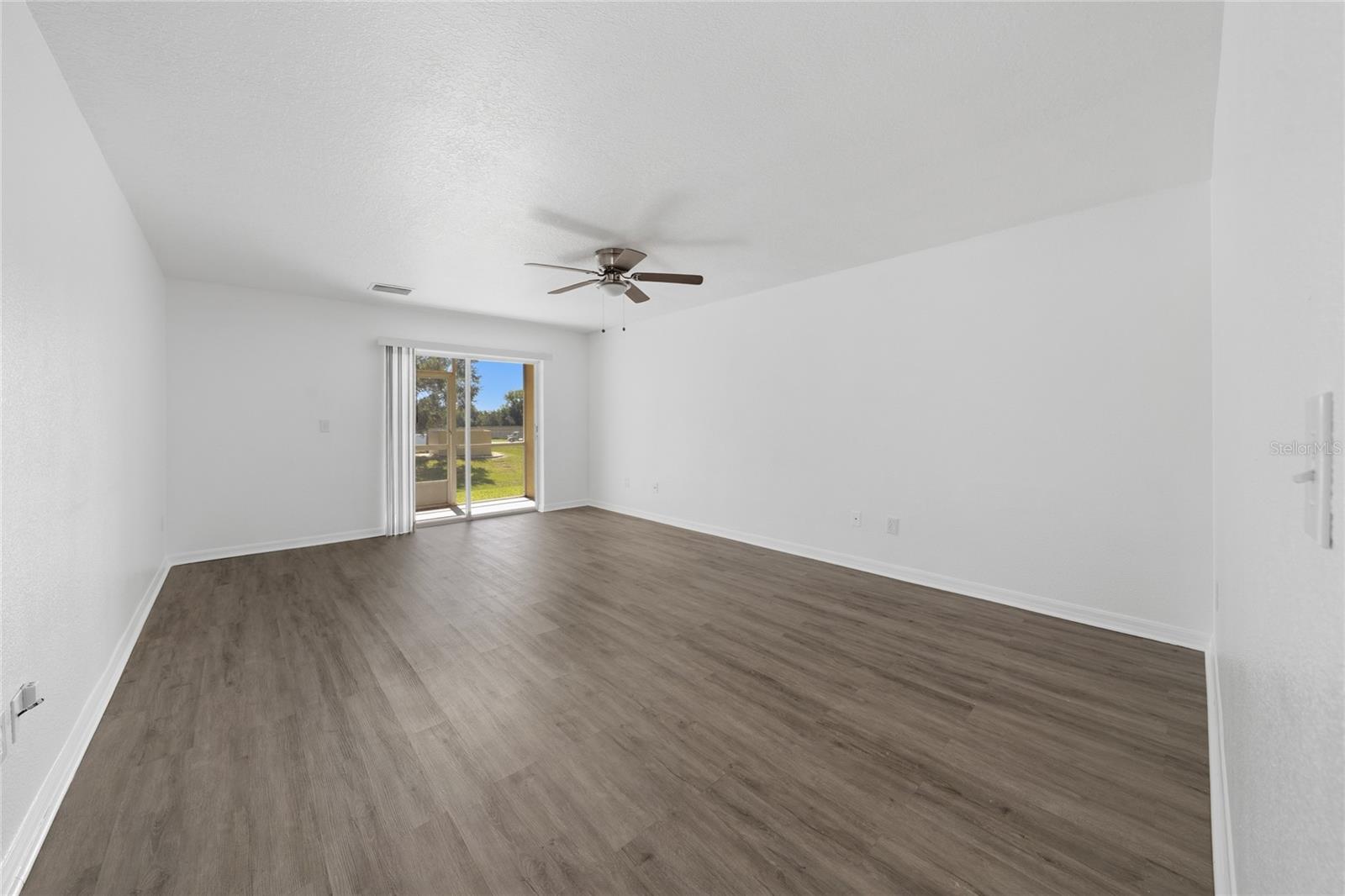 COBBLESTONE LANDING TWNHMS CONDO - Residential