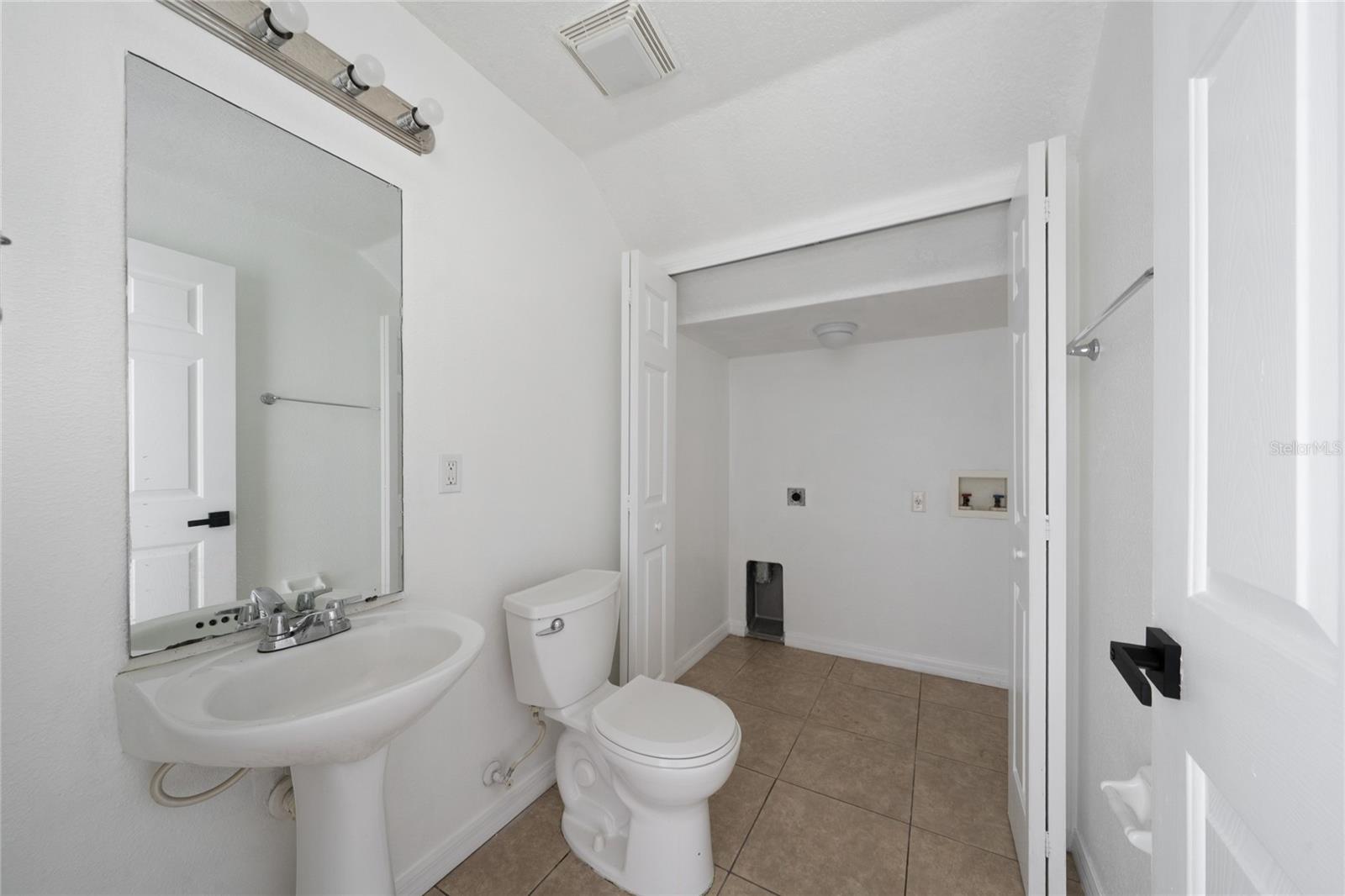 COBBLESTONE LANDING TWNHMS CONDO - Residential