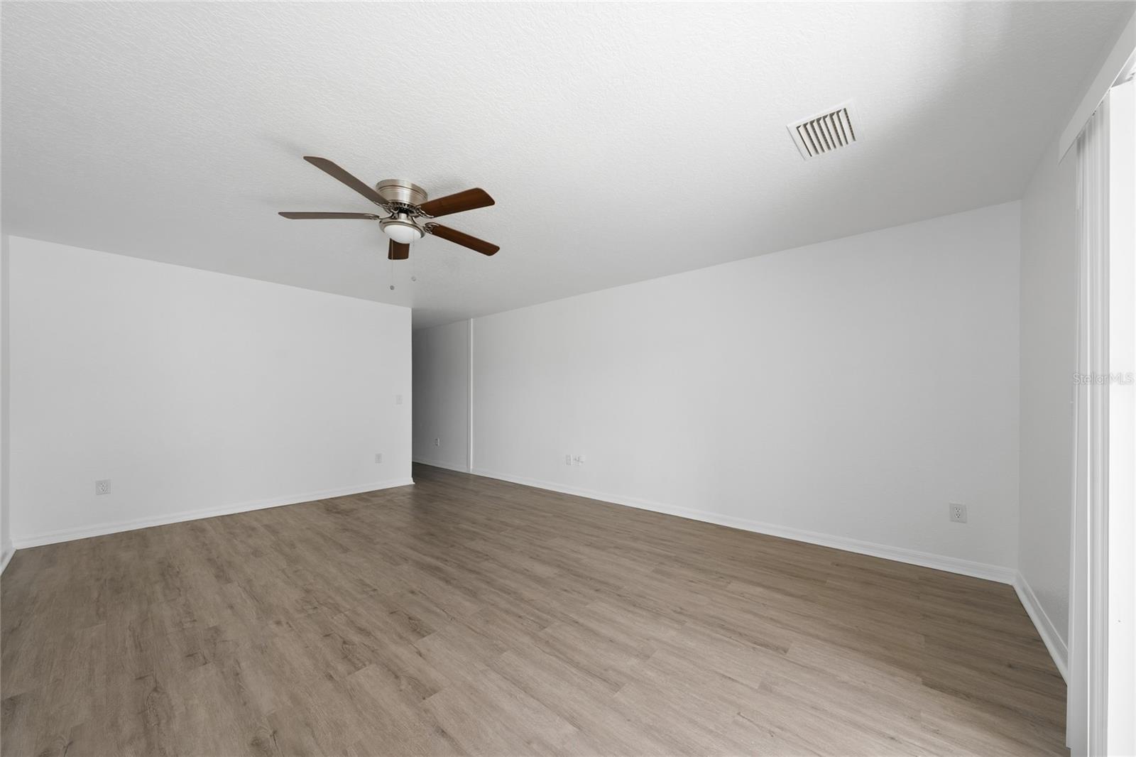 COBBLESTONE LANDING TWNHMS CONDO - Residential