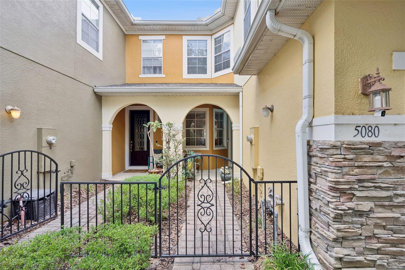 CLAYTON CROSSING TWNHMS - Residential