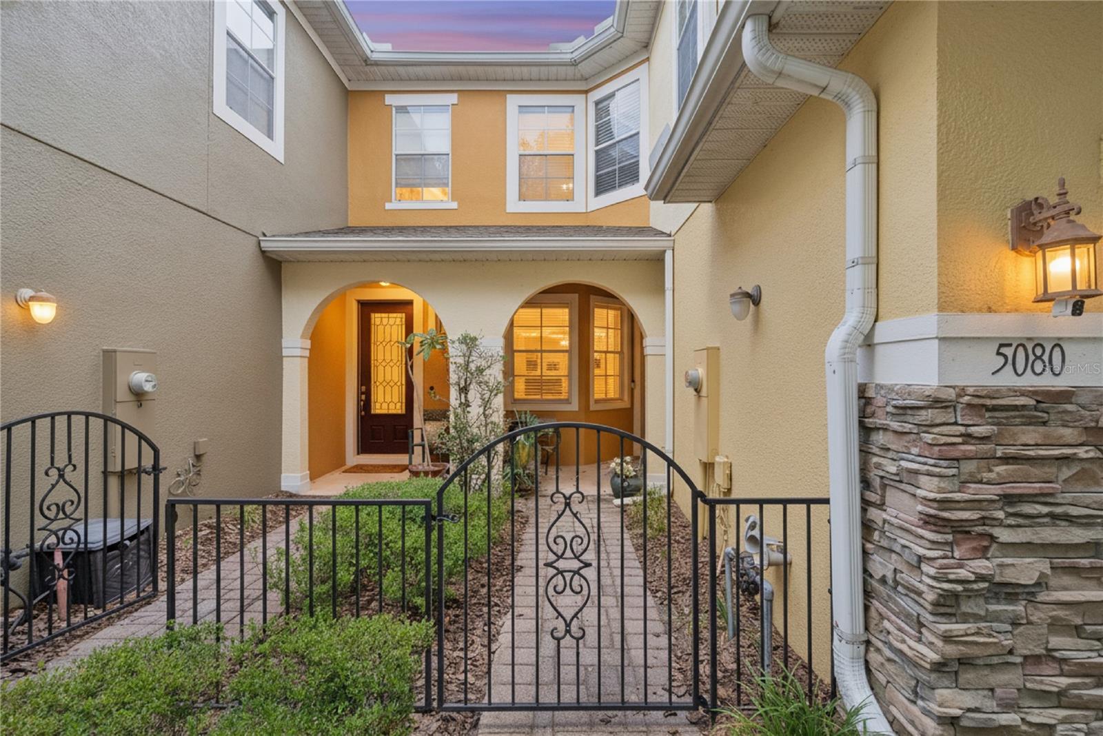 CLAYTON CROSSING TWNHMS - Residential