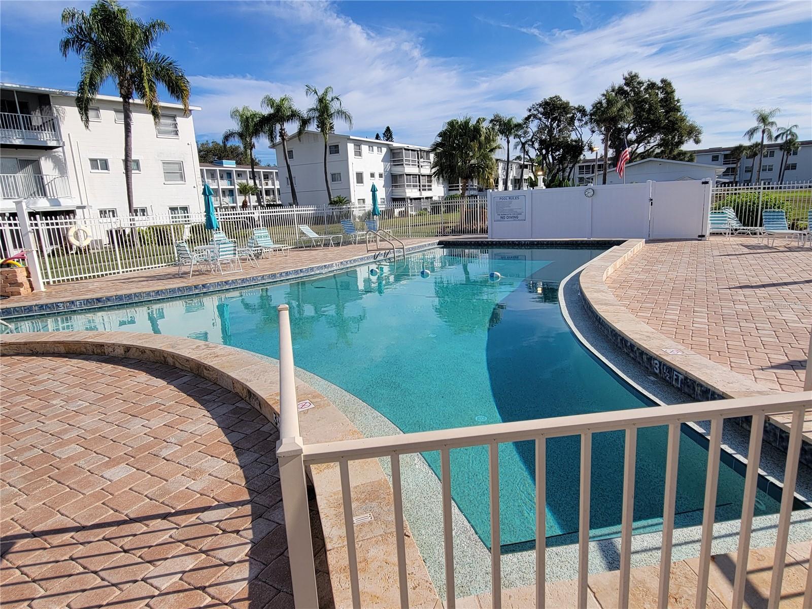 THE THIRD BAYSHORE - Residential