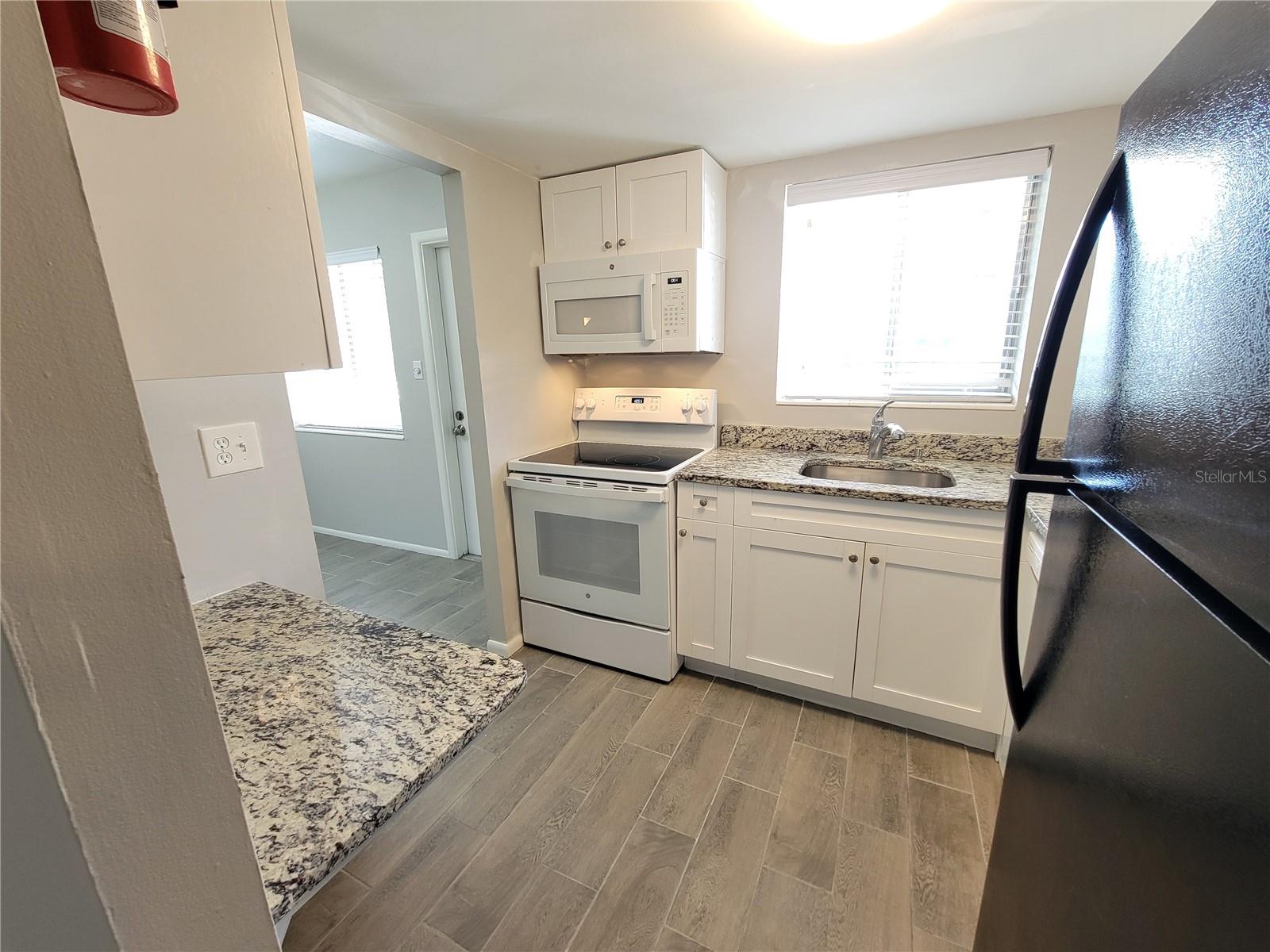 THE THIRD BAYSHORE - Residential