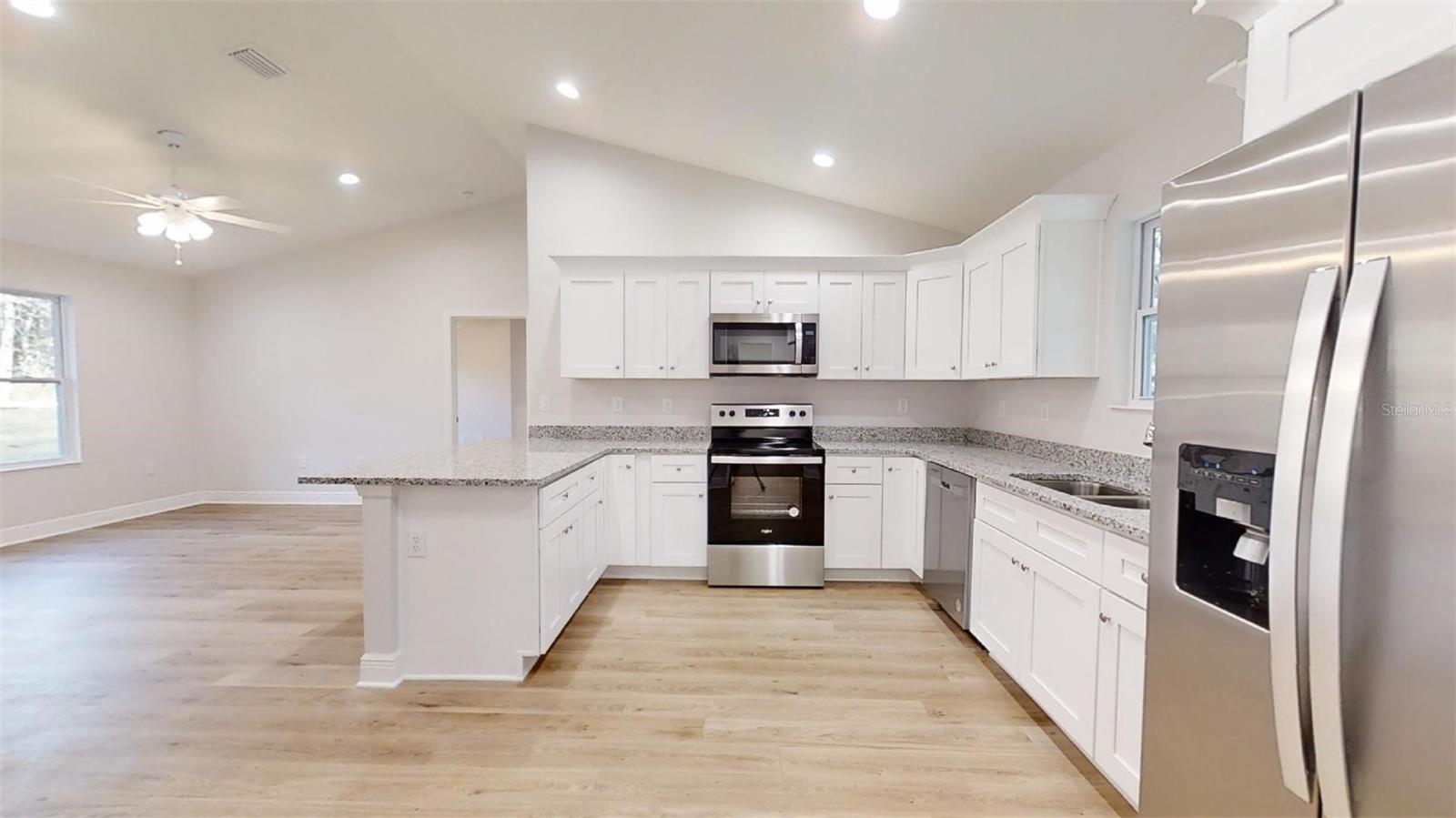 RAINBOW LAKES ESTATES - Residential