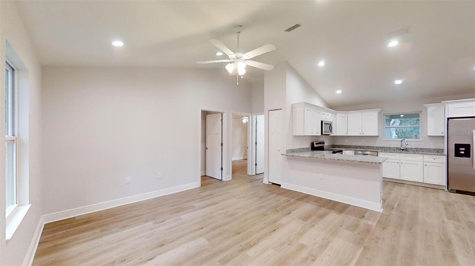 RAINBOW LAKES ESTATES - Residential