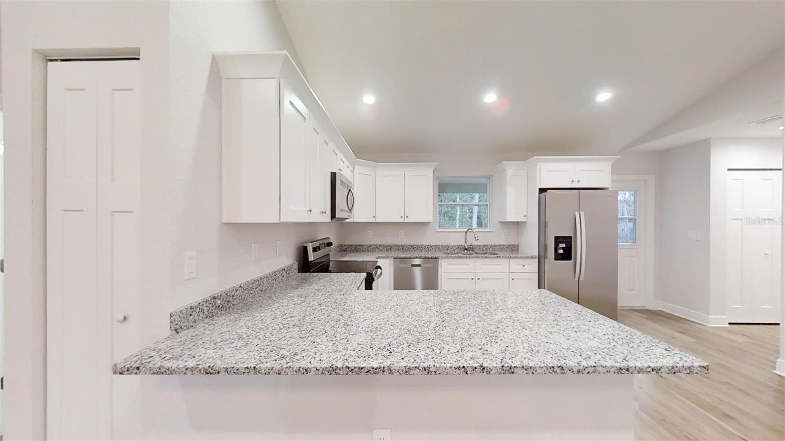 RAINBOW LAKES ESTATES - Residential
