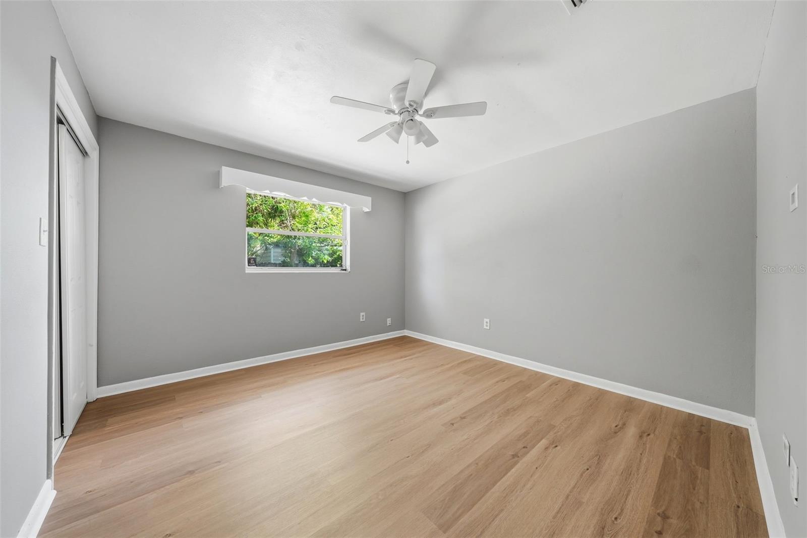 LAKE BREEZE ESTATES - Residential