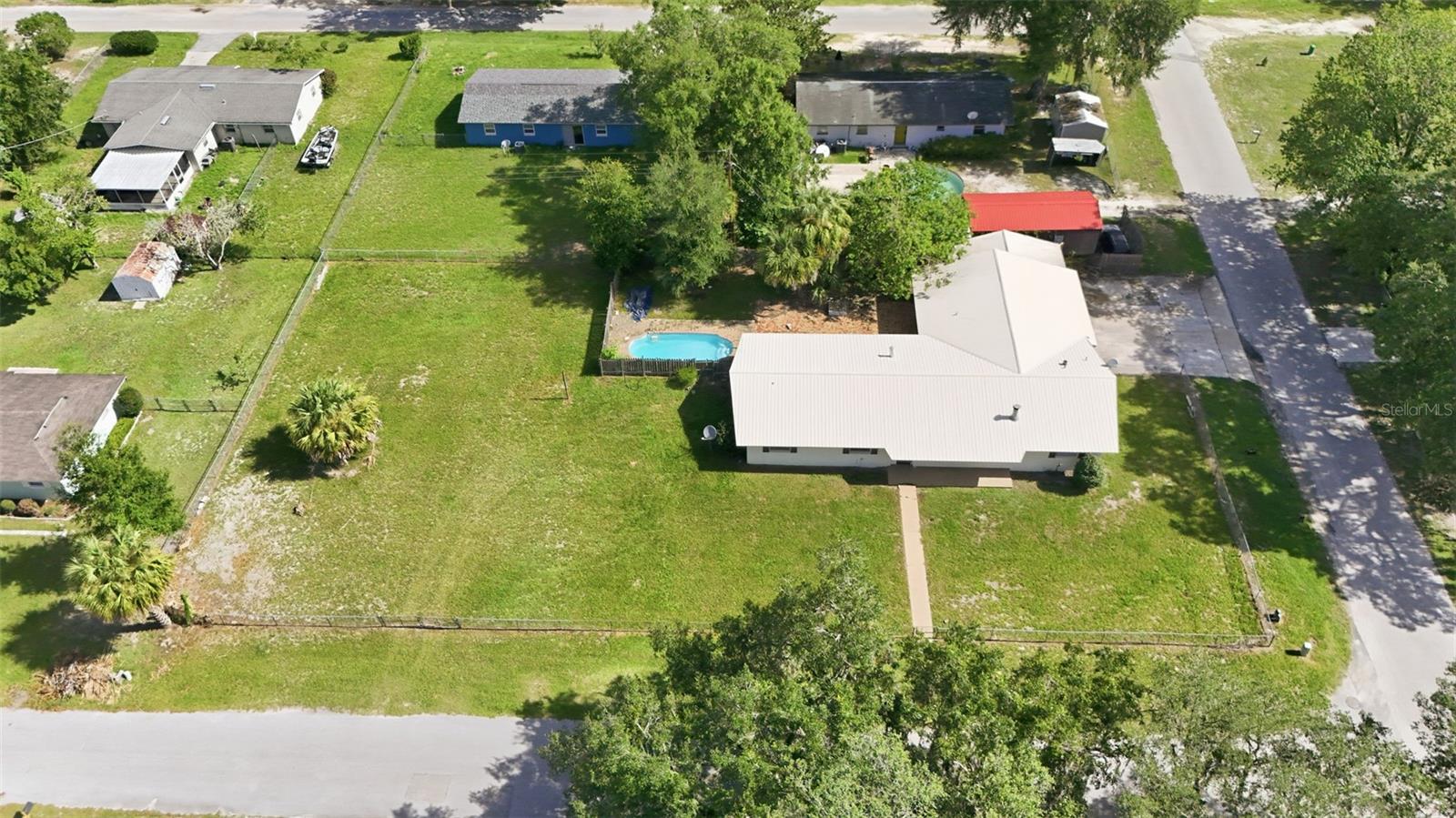 LAKE BREEZE ESTATES - Residential