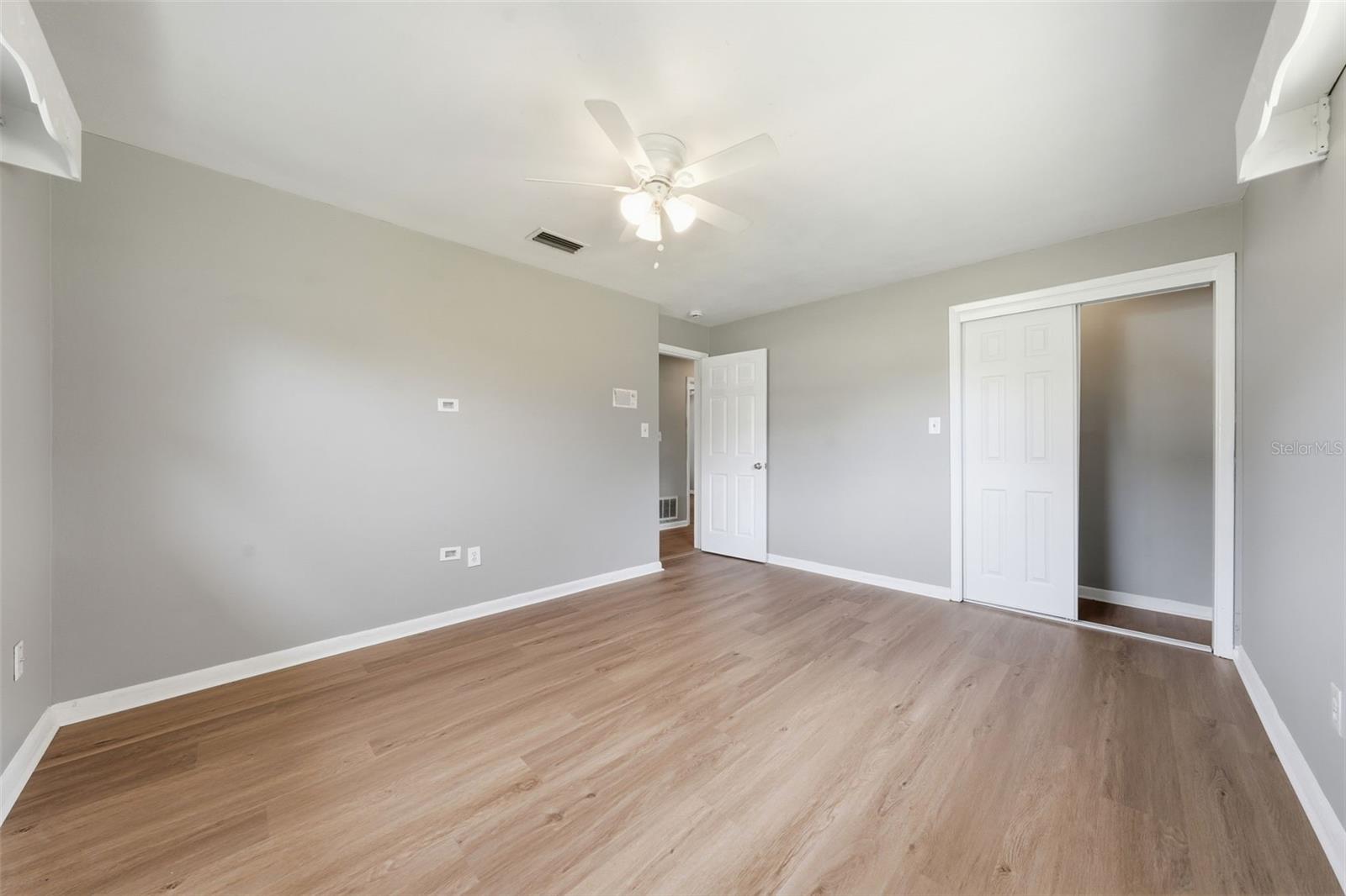 LAKE BREEZE ESTATES - Residential