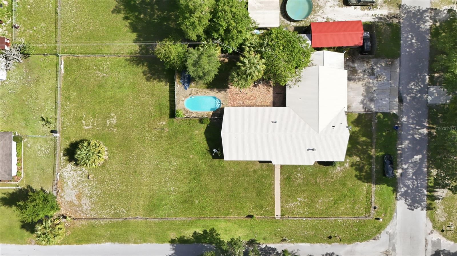 LAKE BREEZE ESTATES - Residential