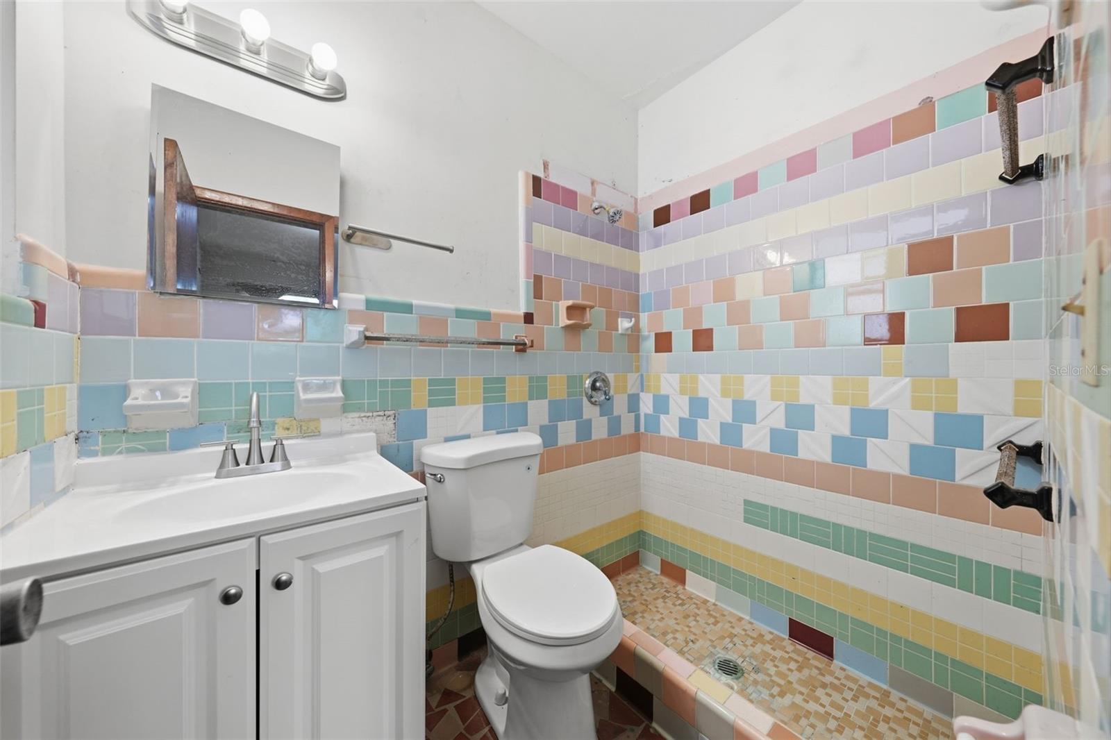 LAKE BREEZE ESTATES - Residential