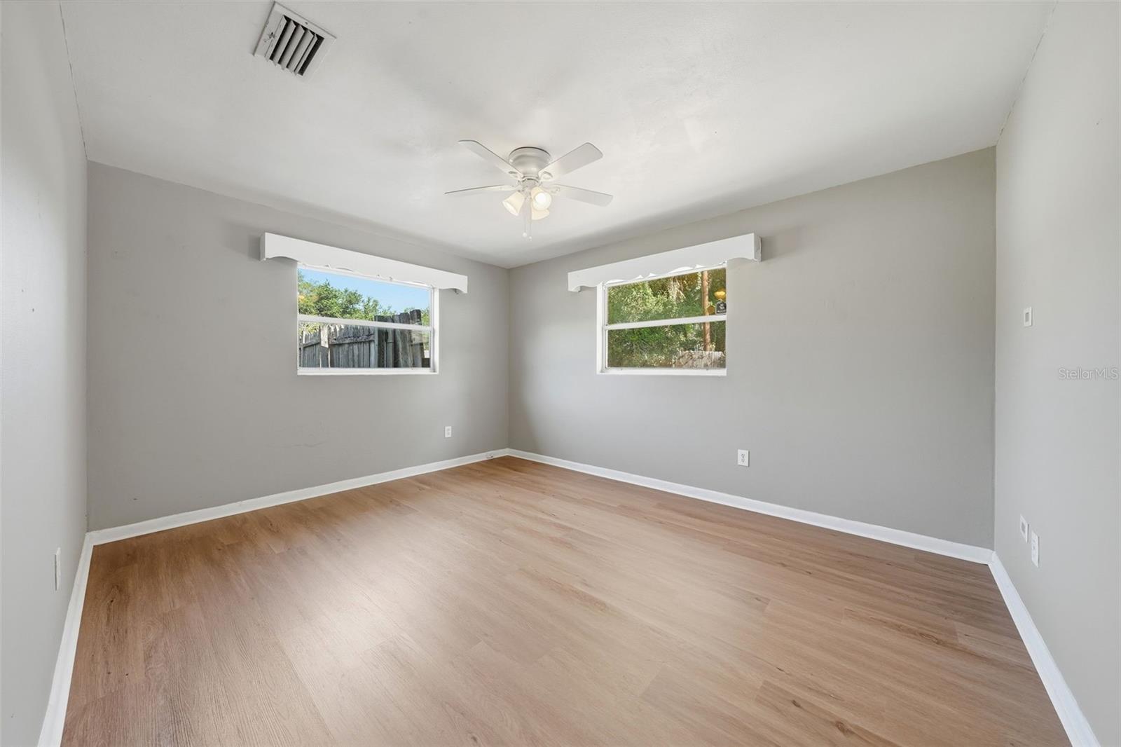 LAKE BREEZE ESTATES - Residential