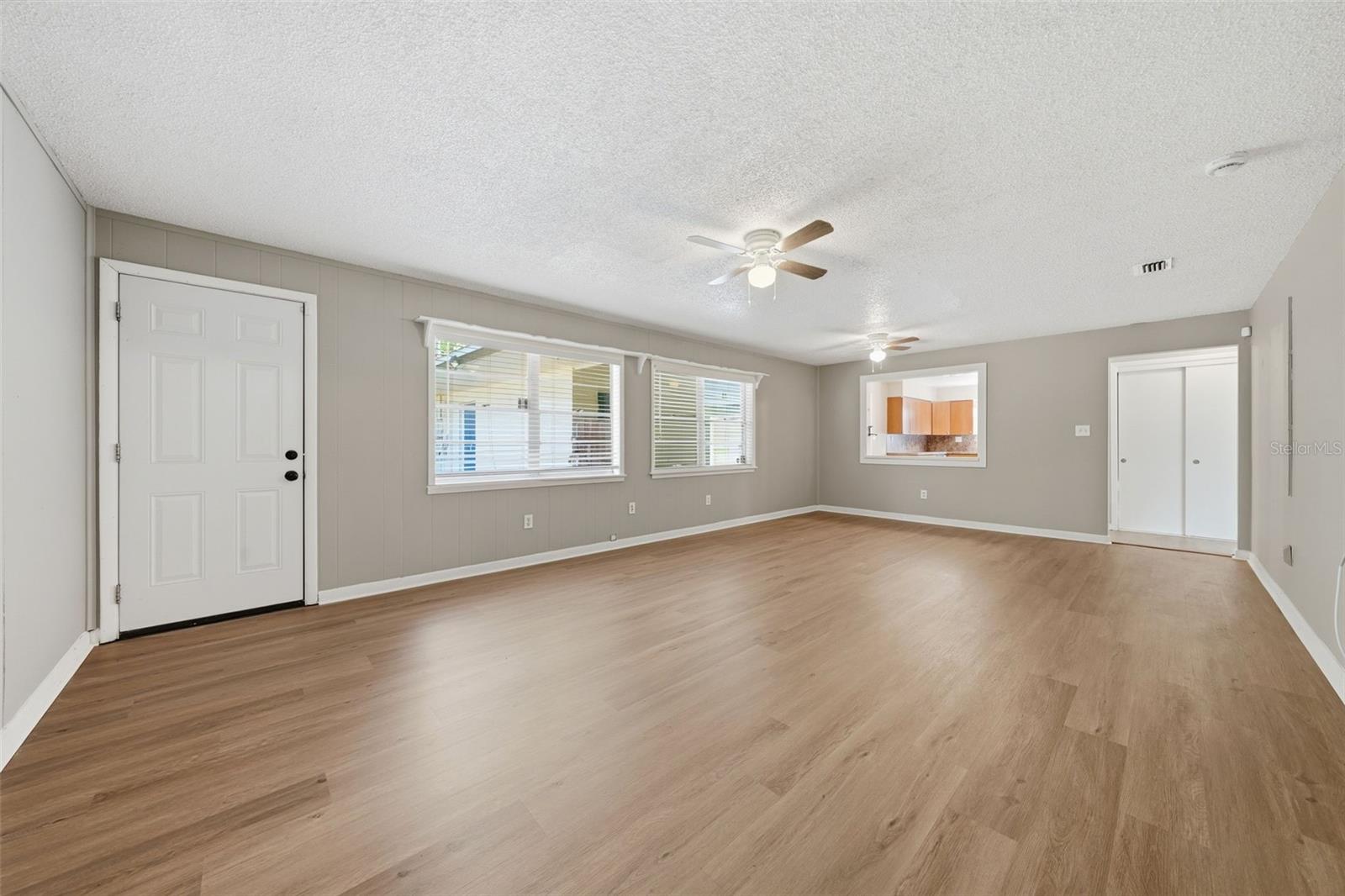 LAKE BREEZE ESTATES - Residential