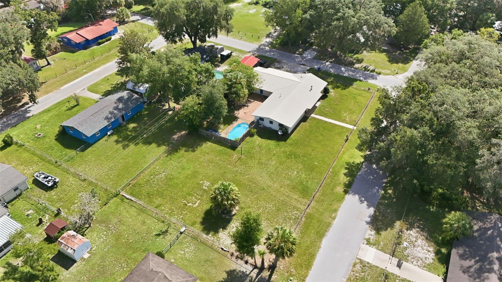LAKE BREEZE ESTATES - Residential