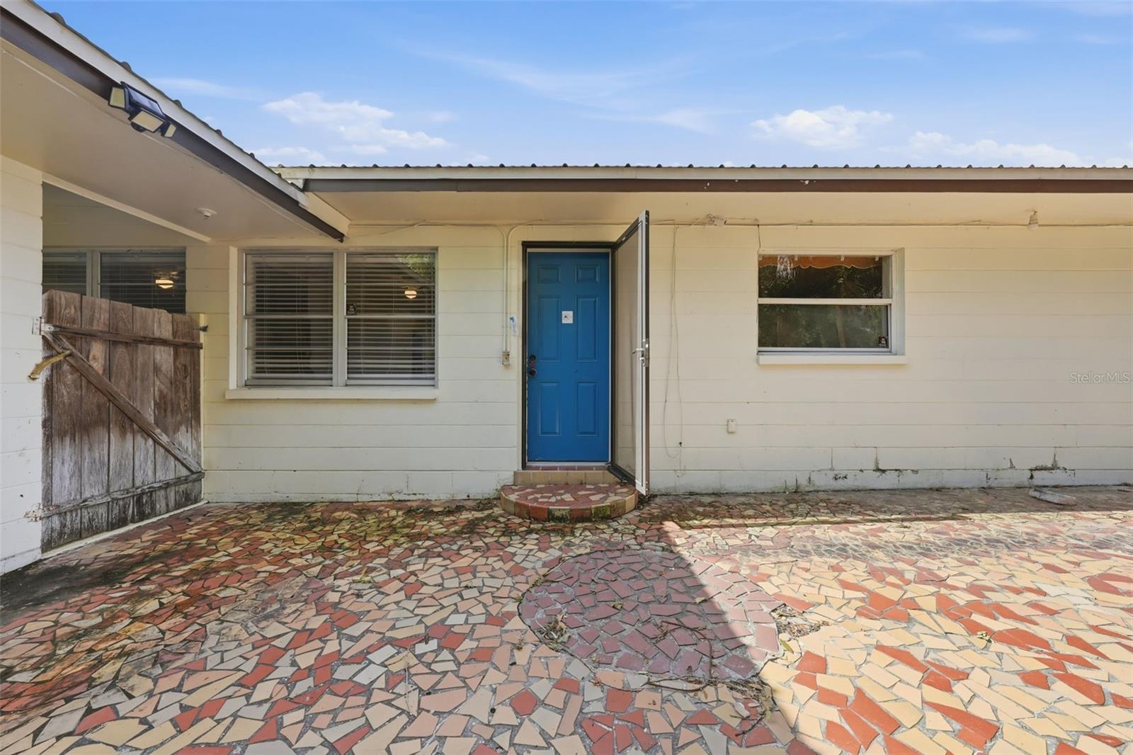 LAKE BREEZE ESTATES - Residential