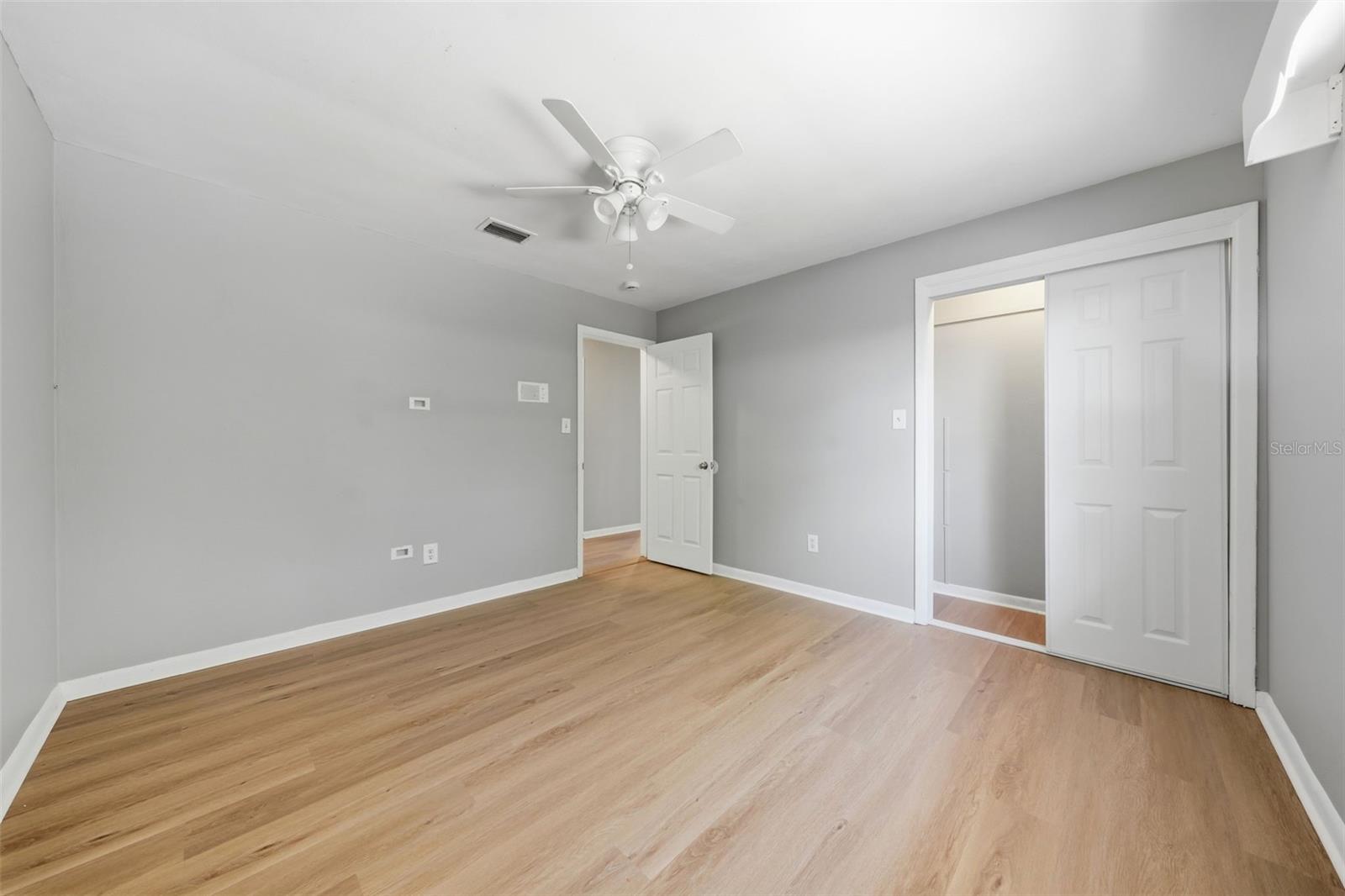 LAKE BREEZE ESTATES - Residential