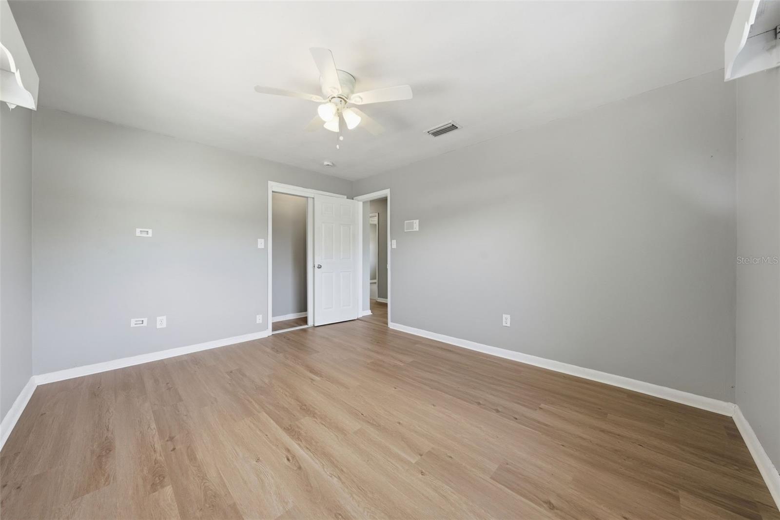 LAKE BREEZE ESTATES - Residential