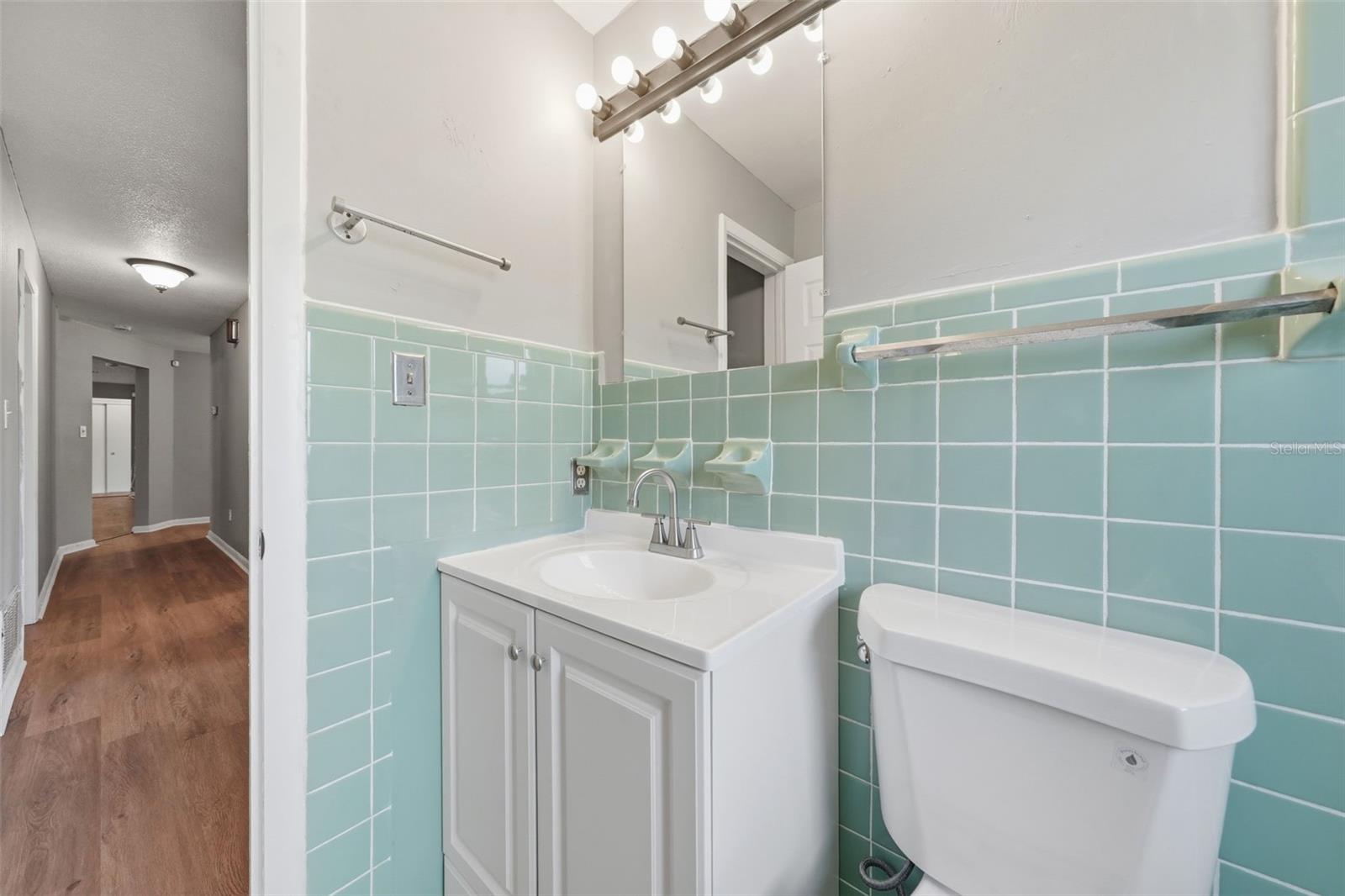LAKE BREEZE ESTATES - Residential