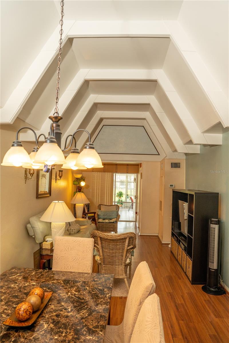 LAKESHORE CLUB - Residential