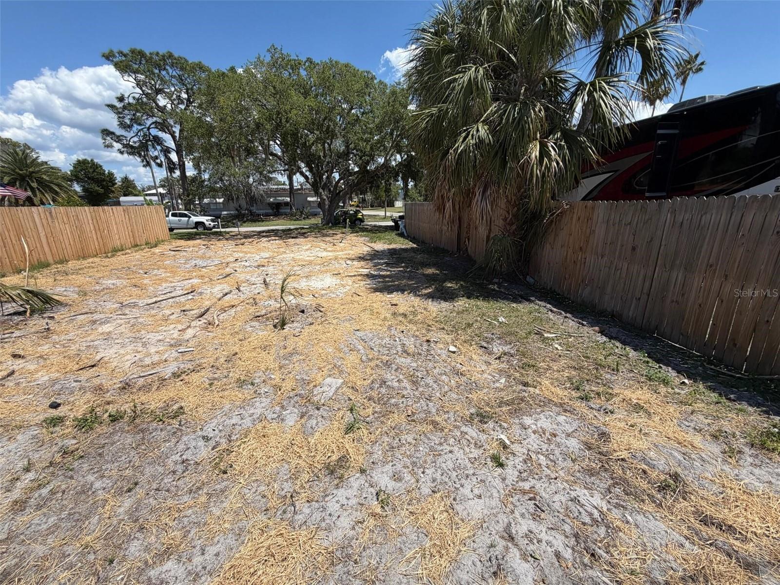 EDGEWATER GARDENS - Land