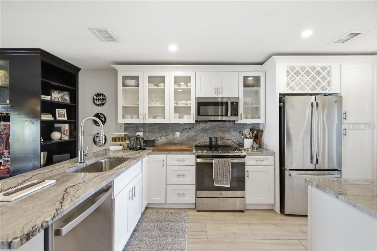 COLONY KEY - Residential