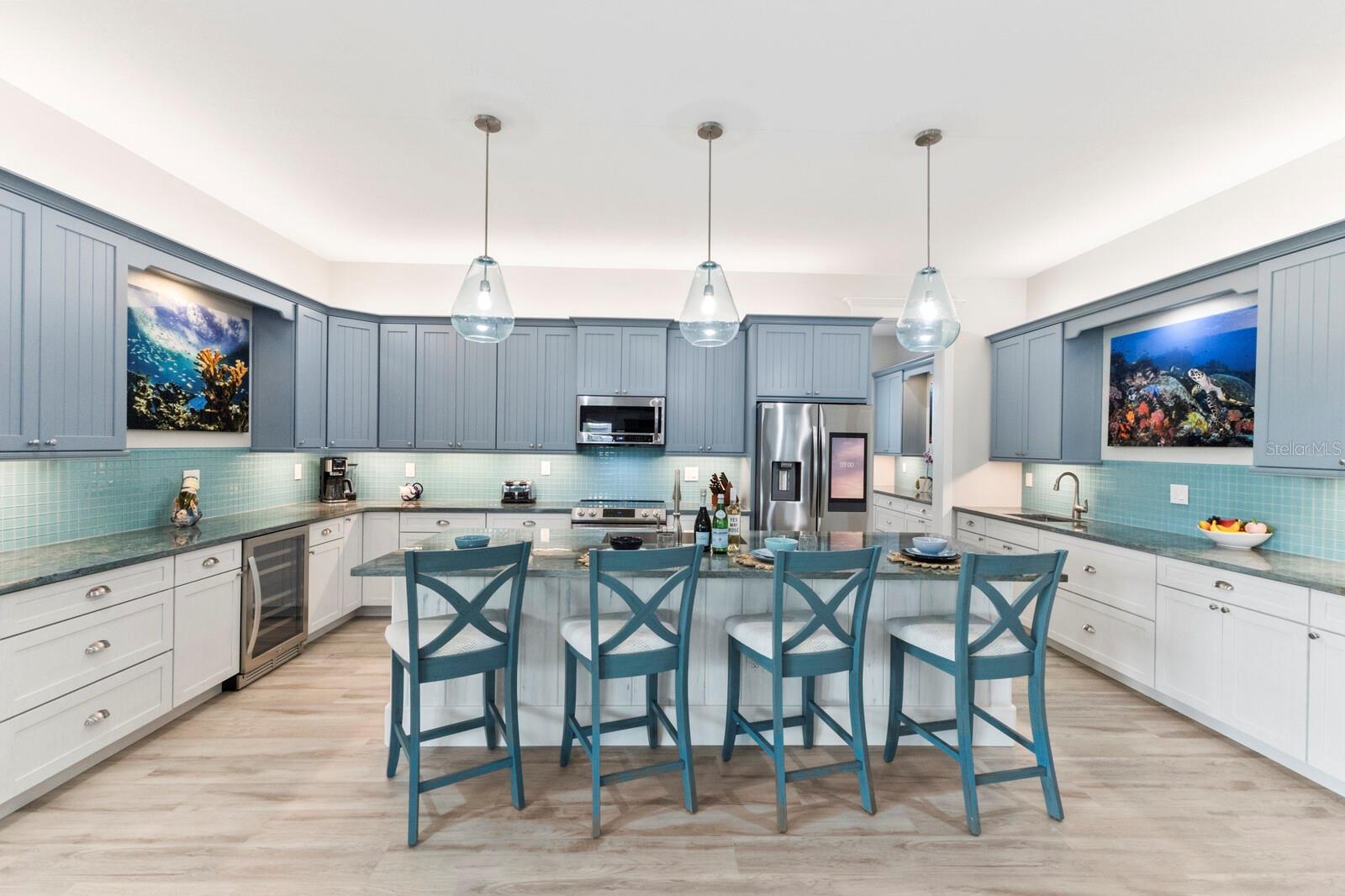 ANNA MARIA BEACH - Residential