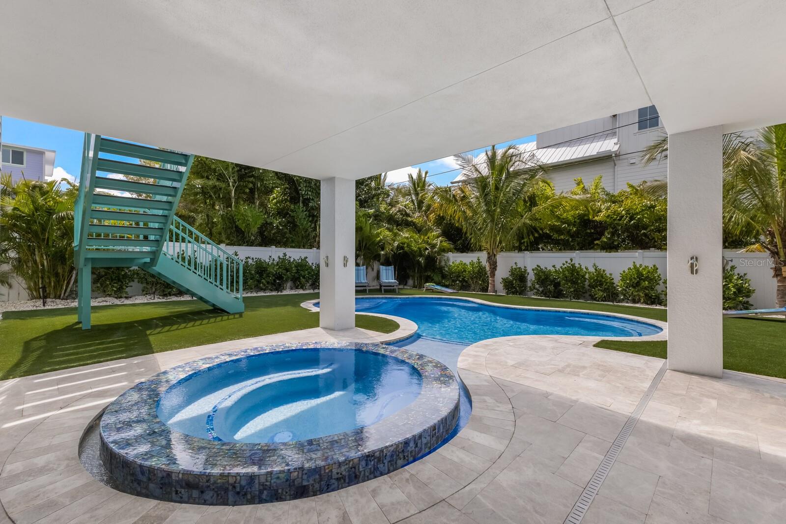 ANNA MARIA BEACH - Residential