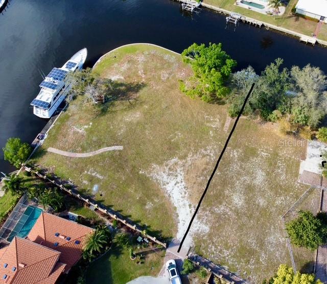 PUNTA GORDA ISLES SEC 10 - Land