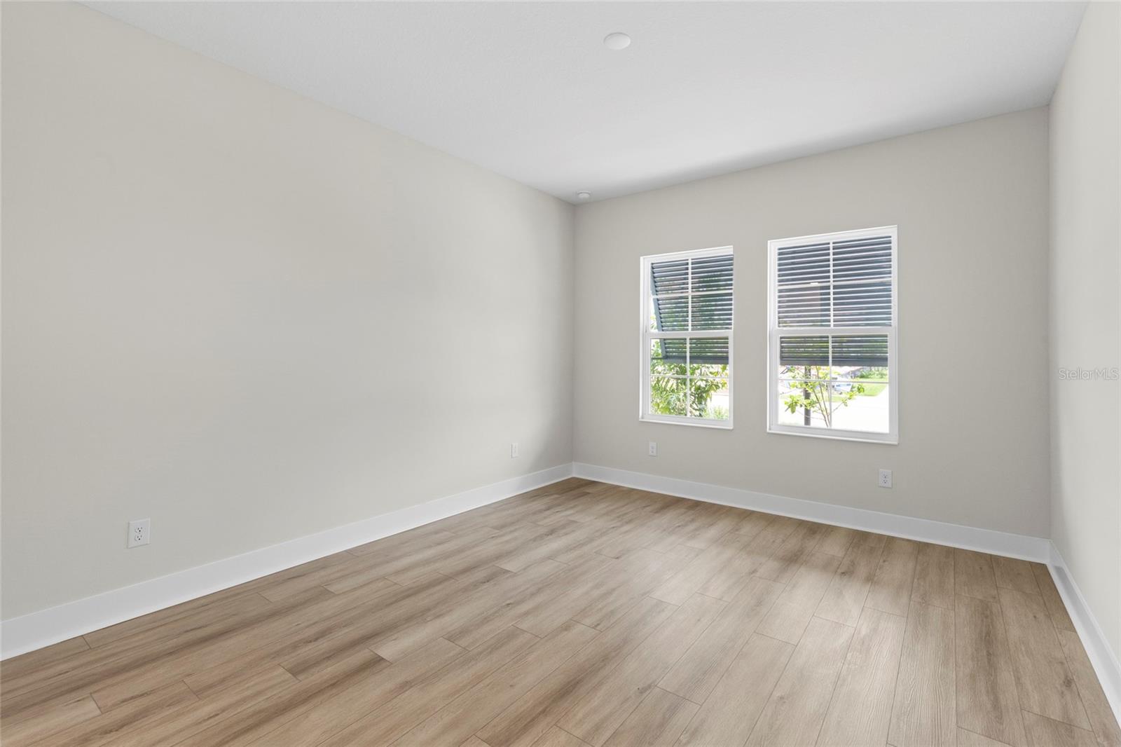 STAR FARMS - Residential