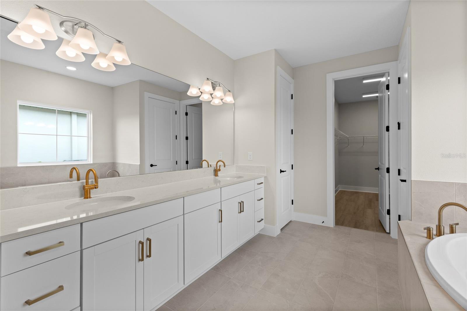 STAR FARMS - Residential