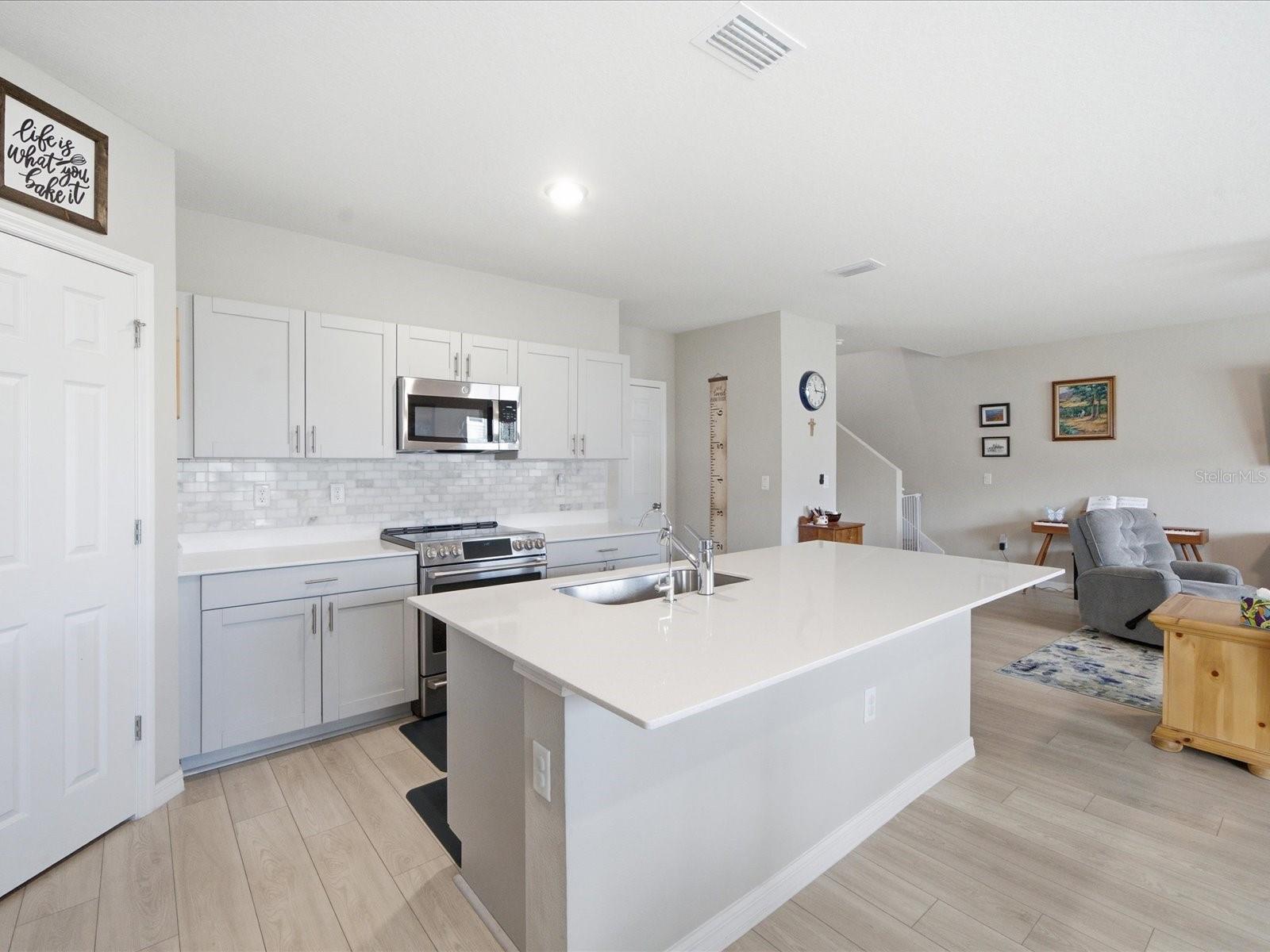 PASADENA POINT PH I - Residential
