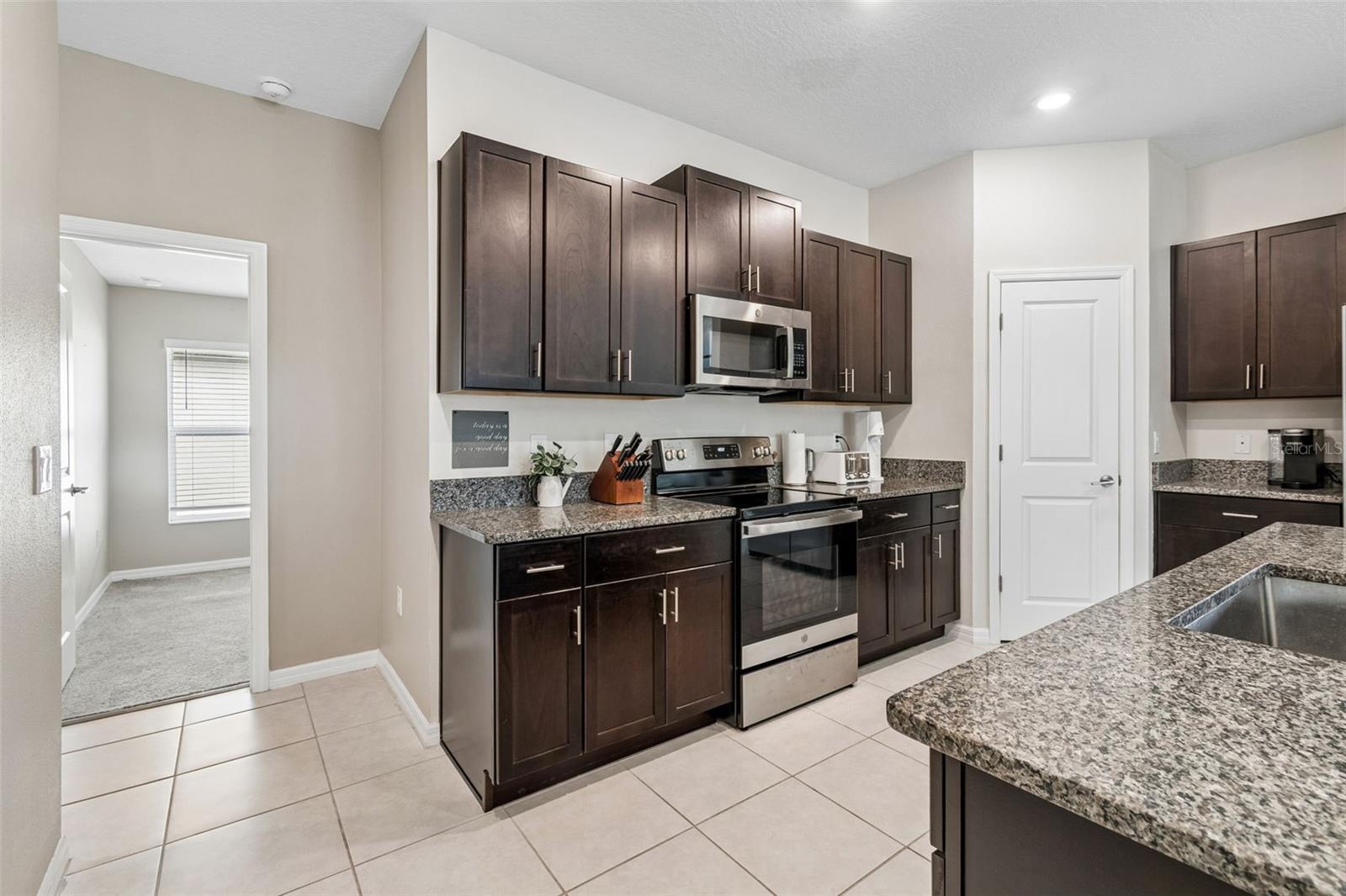 BERRY BAY ESTATES - Residential