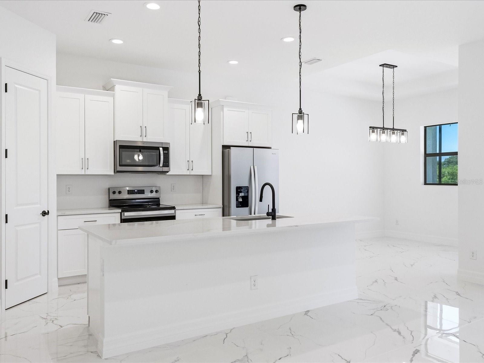 ROTONDA LAKES - Residential
