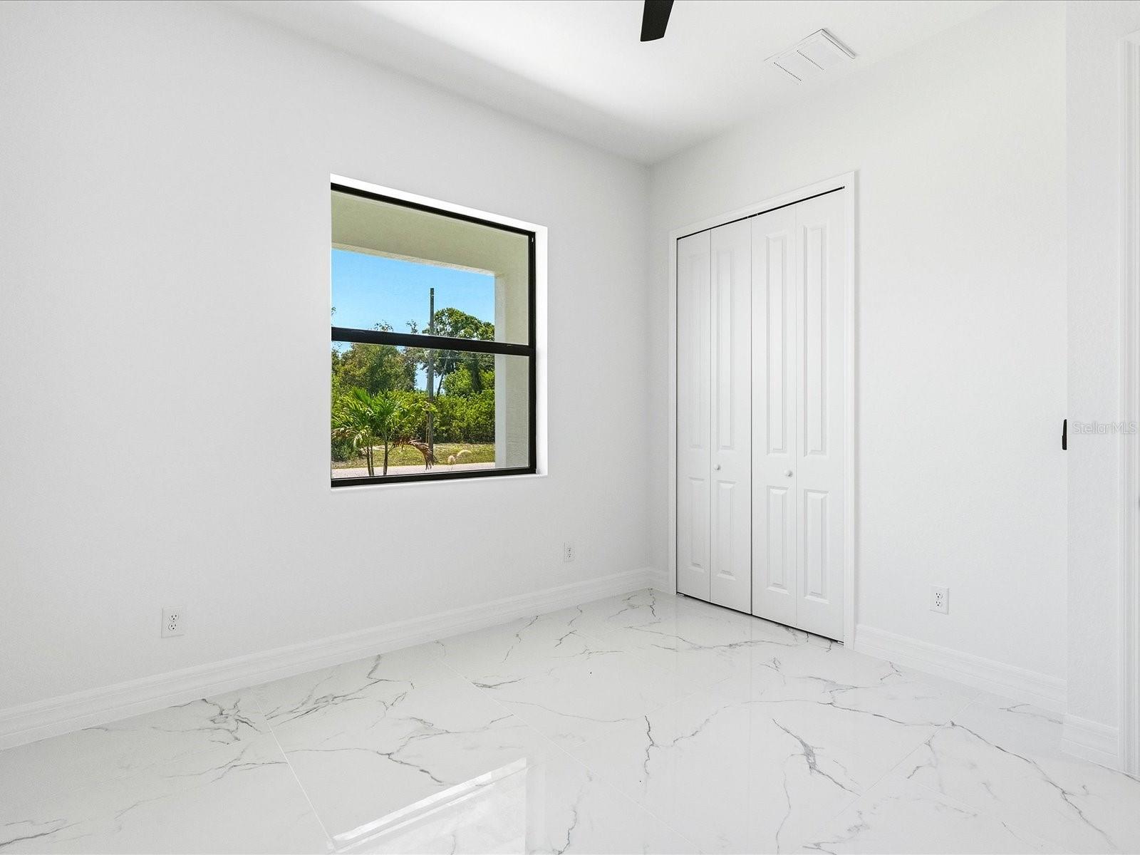 ROTONDA LAKES - Residential