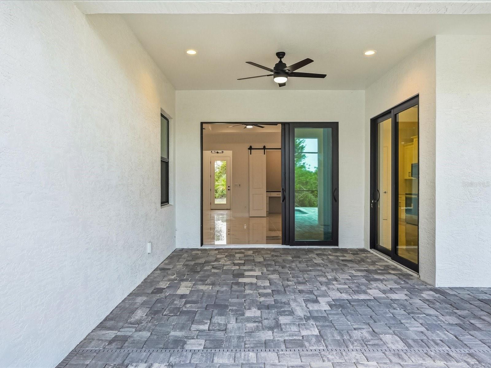 ROTONDA LAKES - Residential