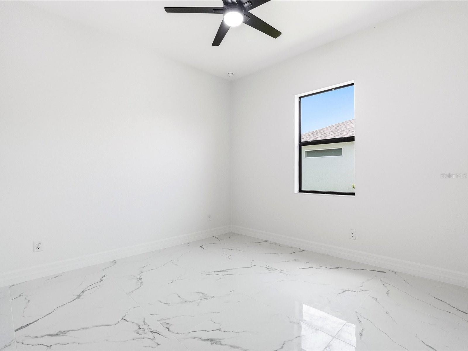 ROTONDA LAKES - Residential