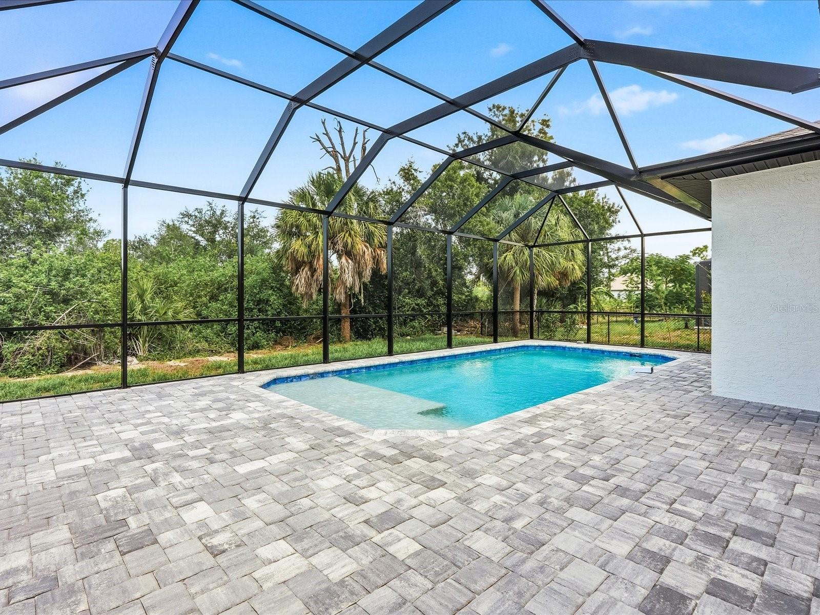 ROTONDA LAKES - Residential