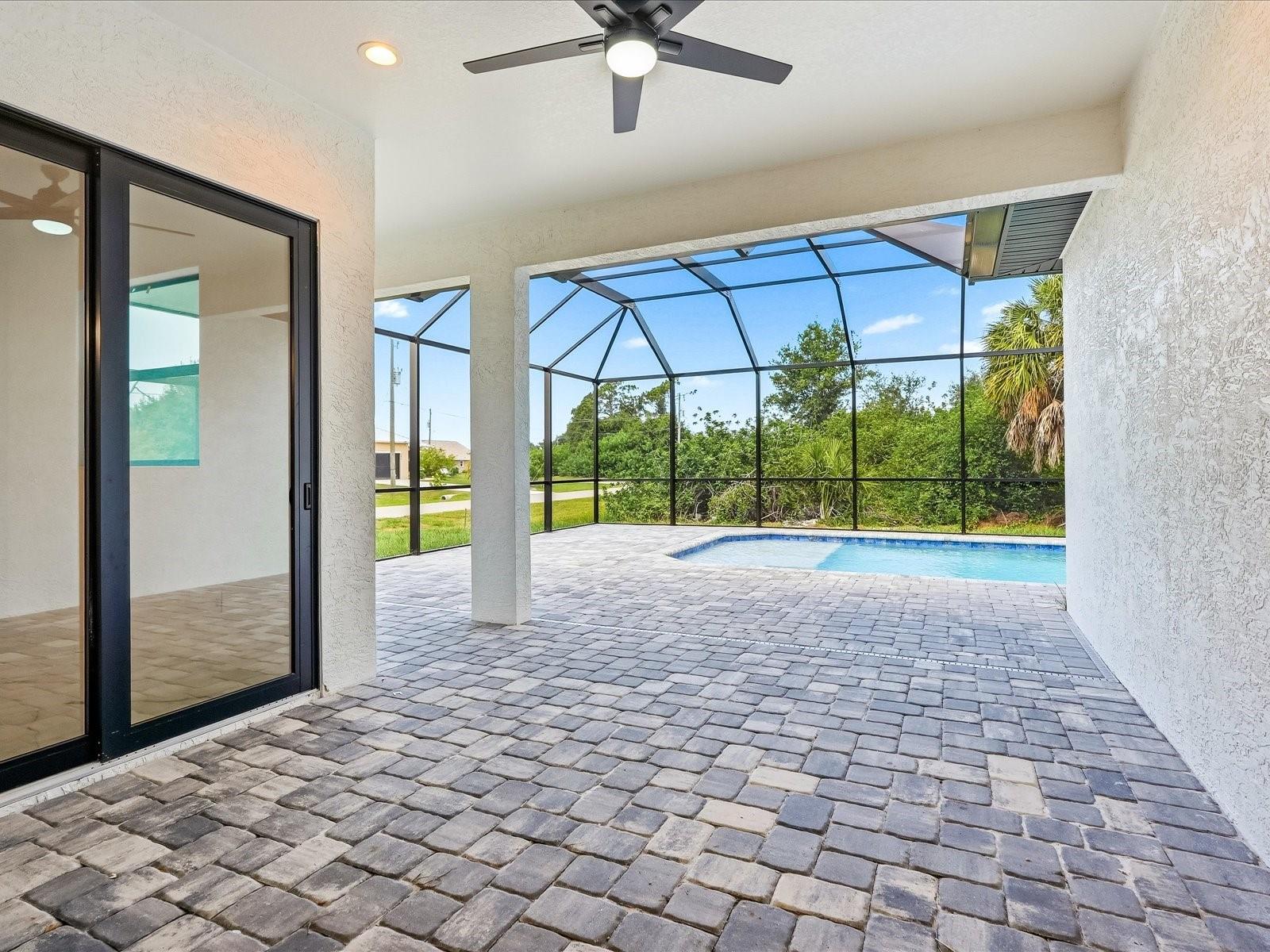 ROTONDA LAKES - Residential