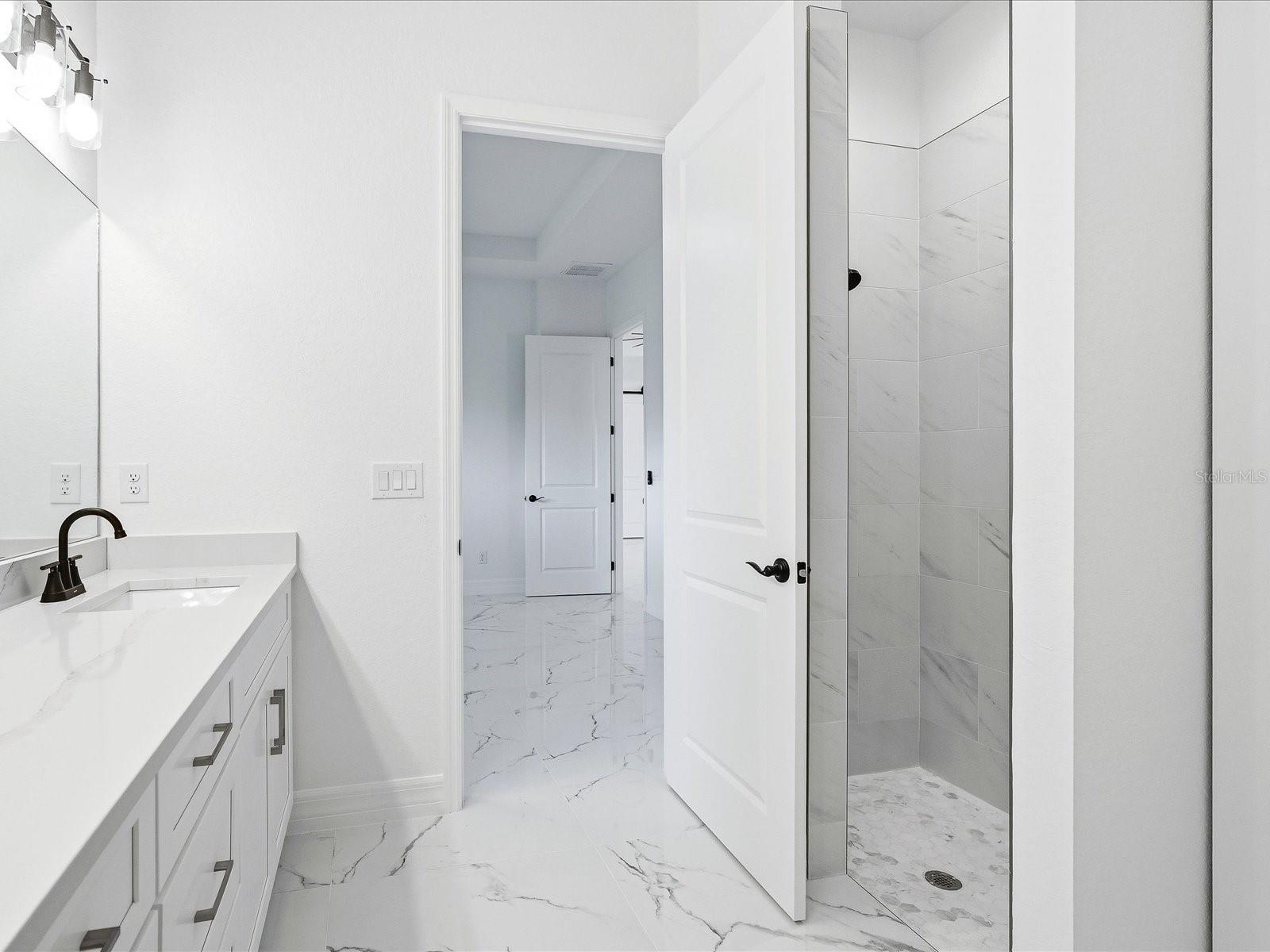 ROTONDA LAKES - Residential