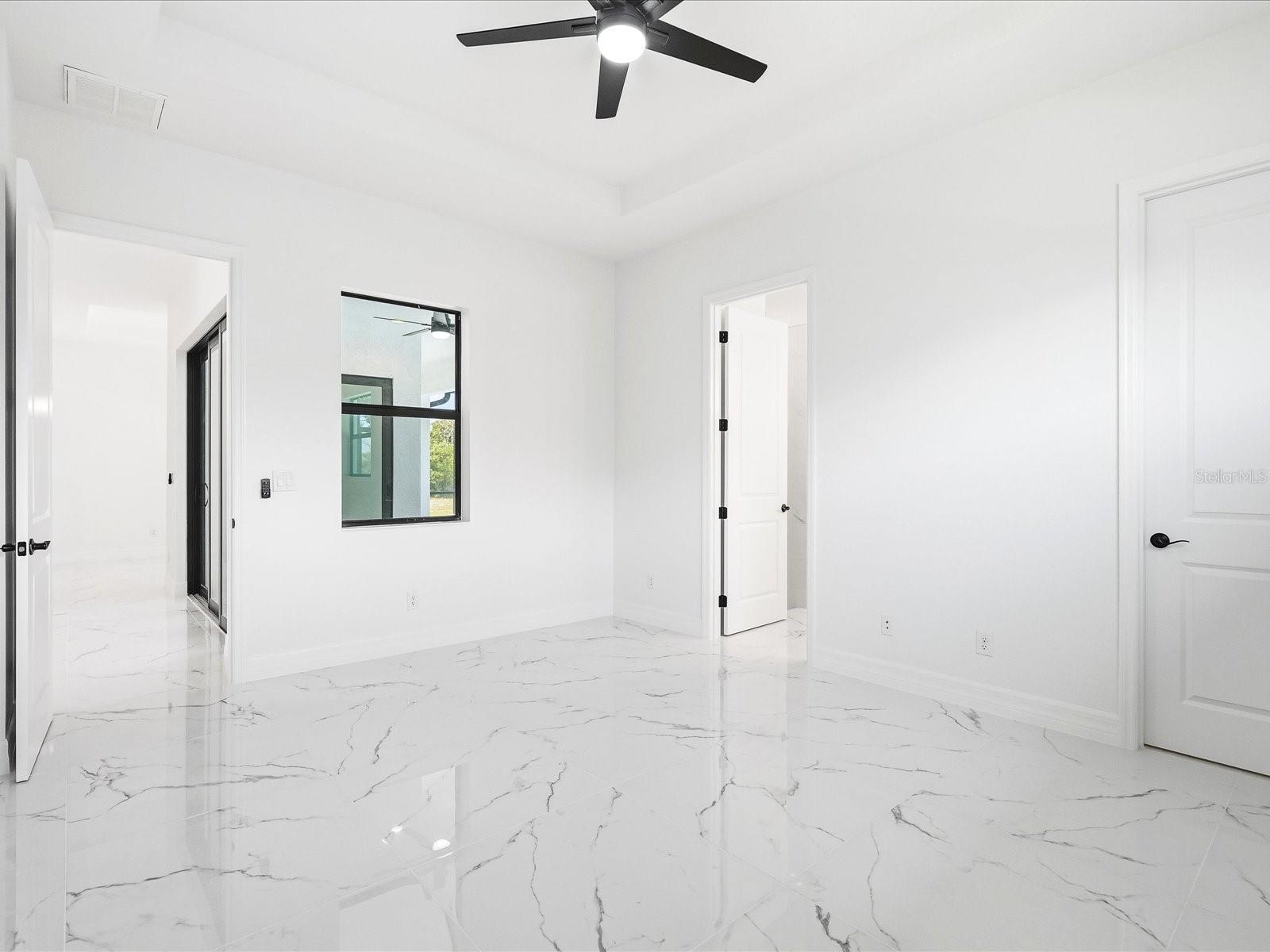 ROTONDA LAKES - Residential