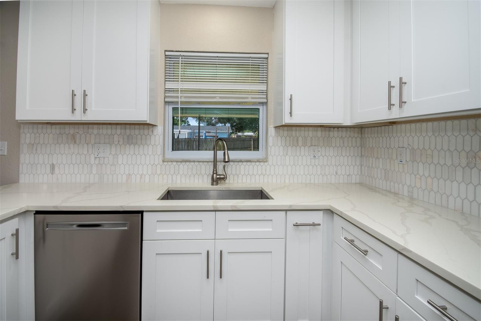 HIGHLAND LAKE - Residential