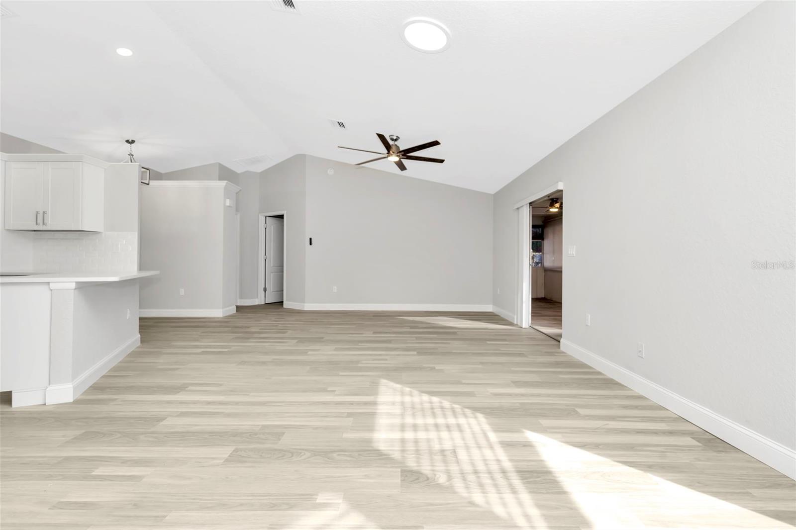 PARK LAKE ESTATES - Residential
